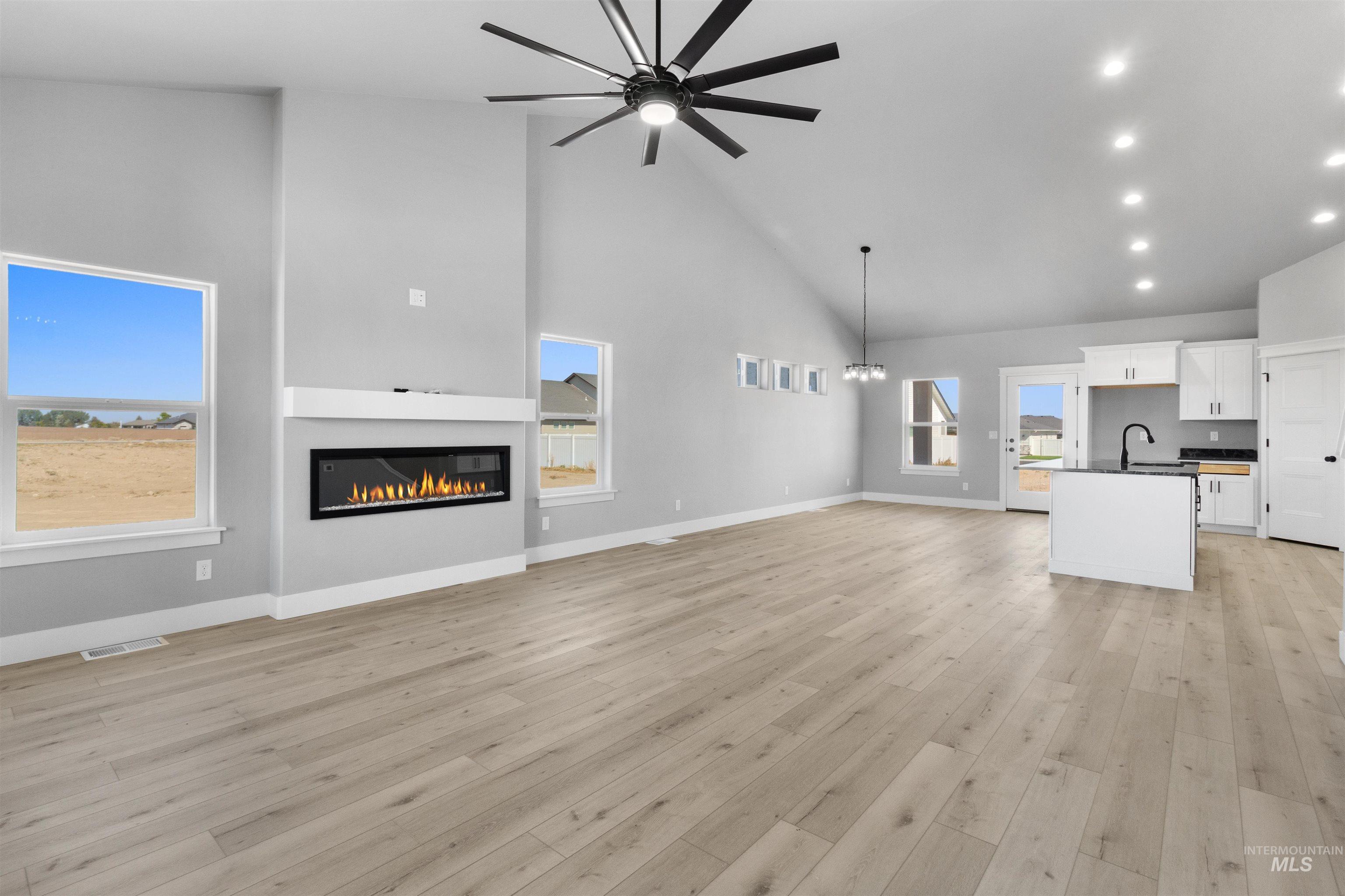1222 Ira Burton, Twin Falls, Idaho 83301, 4 Bedrooms, 2.5 Bathrooms, Residential For Sale, Price $525,000,MLS 98990870