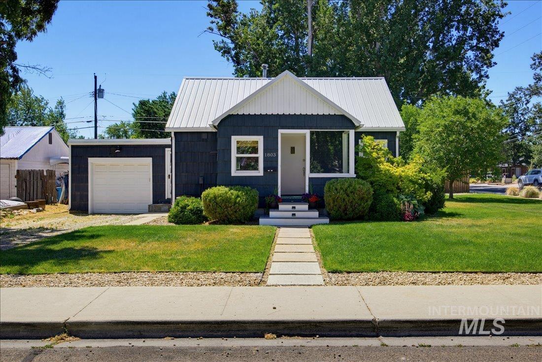 1803 S Atlantic St, Boise, Idaho 83705, 4 Bedrooms, 2 Bathrooms, Residential For Sale, Price $535,000,MLS 98990871