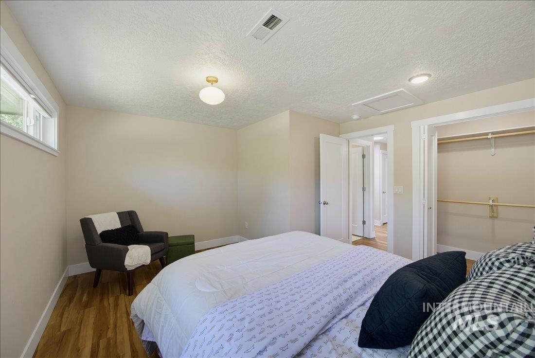 1803 S Atlantic St, Boise, Idaho 83705, 4 Bedrooms, 2 Bathrooms, Residential For Sale, Price $535,000,MLS 98990871