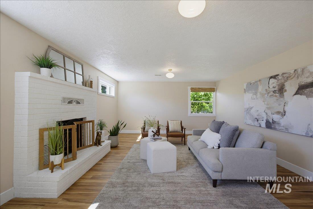 1803 S Atlantic St, Boise, Idaho 83705, 4 Bedrooms, 2 Bathrooms, Residential For Sale, Price $535,000,MLS 98990871