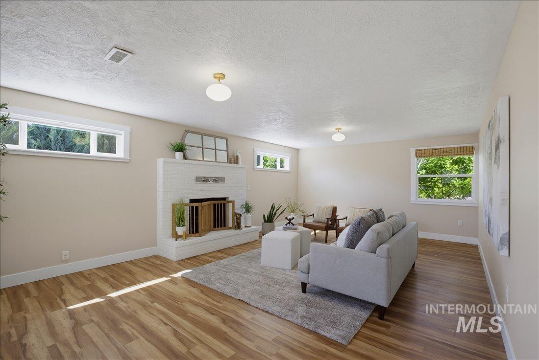 1803 S Atlantic St, Boise, Idaho 83705, 4 Bedrooms, 2 Bathrooms, Residential For Sale, Price $535,000,MLS 98990871