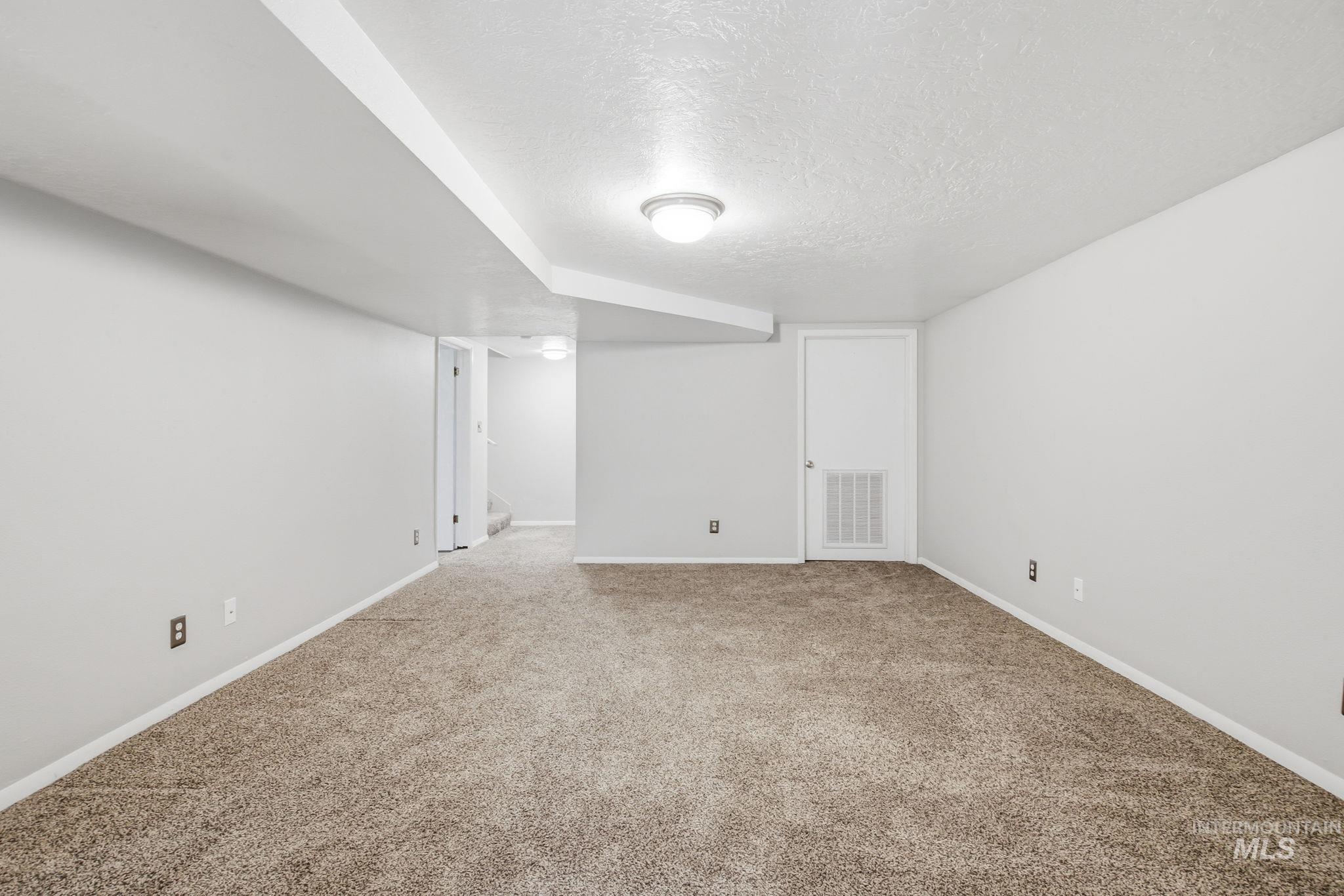 113 Smith Avenue, Nampa, Idaho 83651, 5 Bedrooms, 2 Bathrooms, Residential For Sale, Price $450,000,MLS 98990872