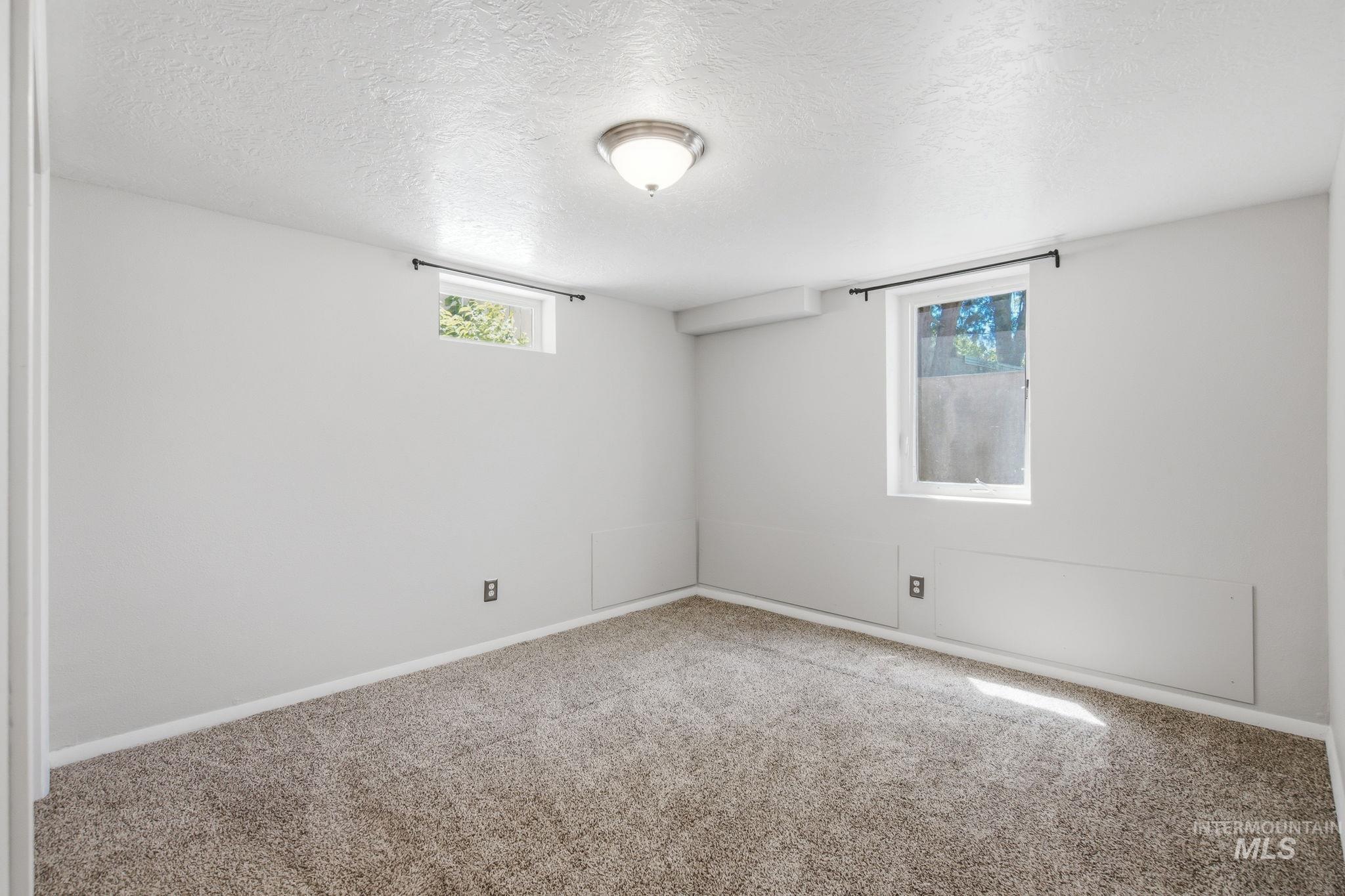 113 Smith Avenue, Nampa, Idaho 83651, 5 Bedrooms, 2 Bathrooms, Residential For Sale, Price $450,000,MLS 98990872