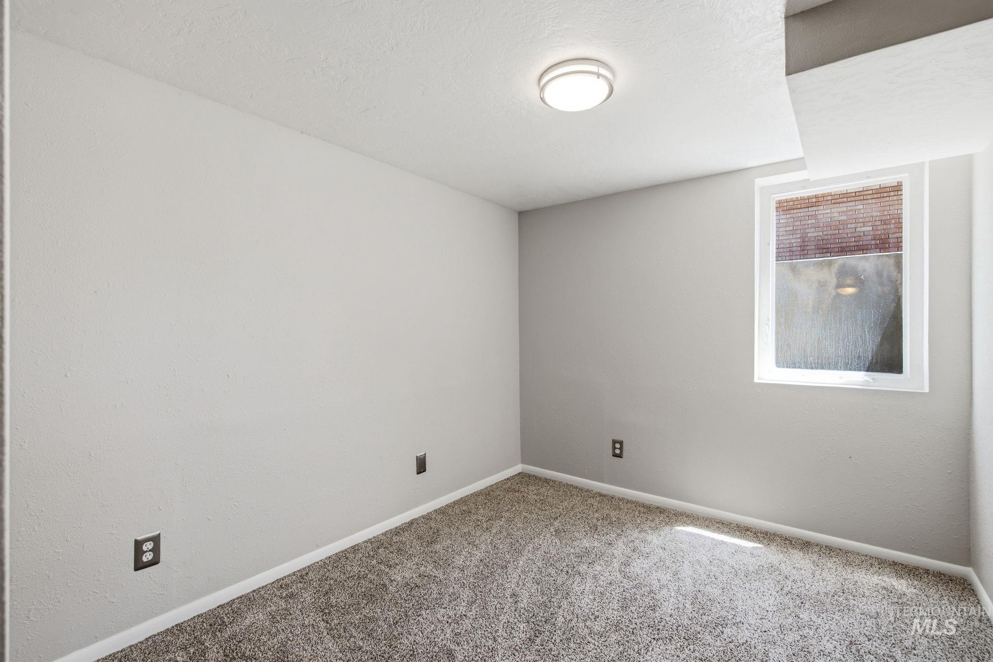 113 Smith Avenue, Nampa, Idaho 83651, 5 Bedrooms, 2 Bathrooms, Residential For Sale, Price $450,000,MLS 98990872