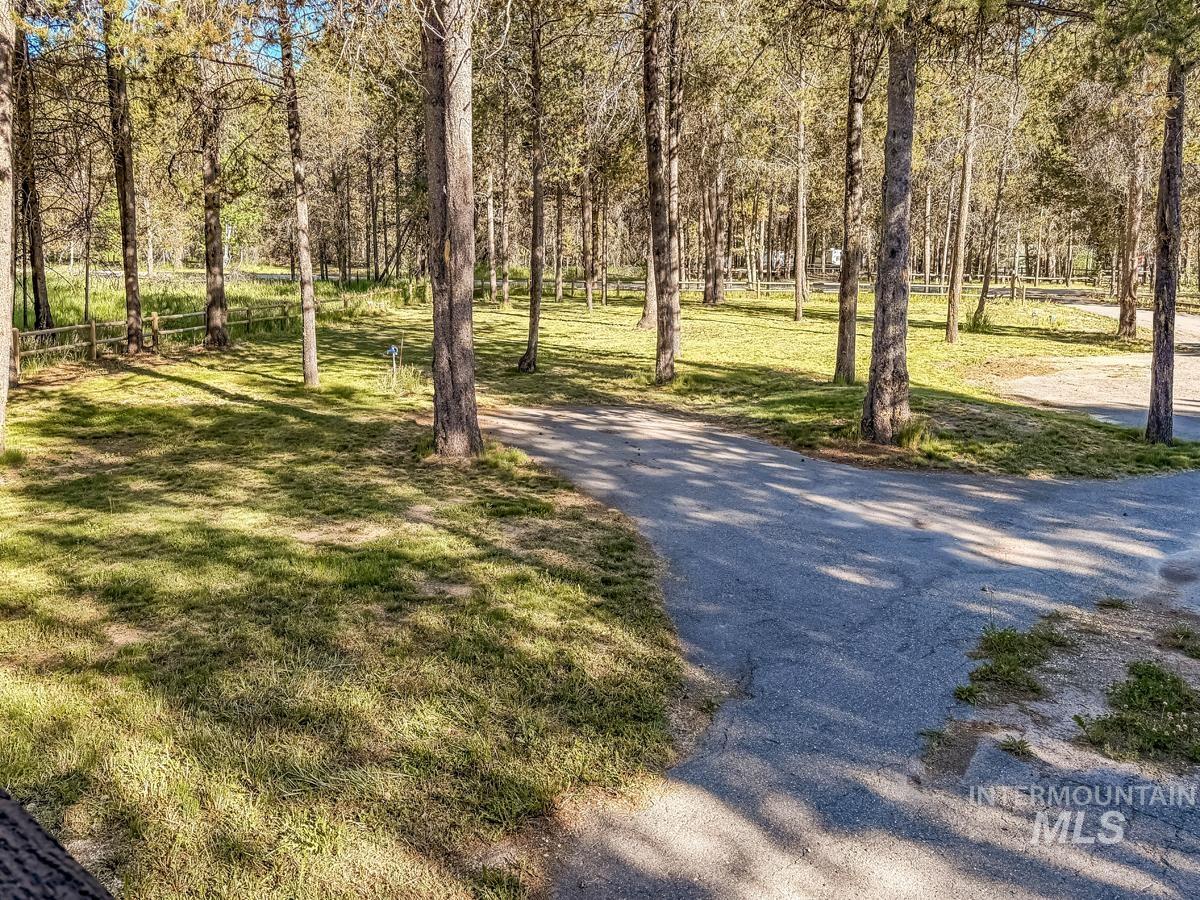 22 Miners Court, Cascade, Idaho 83611, 2 Bedrooms, 1 Bathroom, Residential For Sale, Price $350,000,MLS 98990874