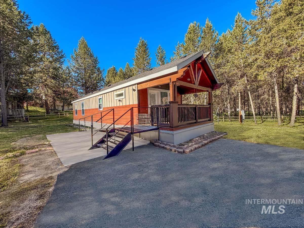 22 Miners Court, Cascade, Idaho 83611, 2 Bedrooms, 1 Bathroom, Residential For Sale, Price $350,000,MLS 98990874