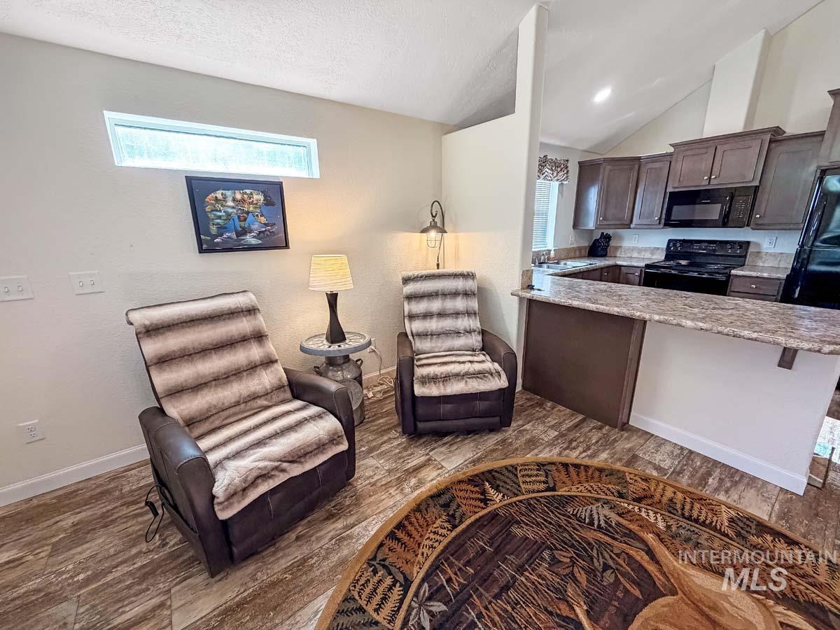 22 Miners Court, Cascade, Idaho 83611, 2 Bedrooms, 1 Bathroom, Residential For Sale, Price $350,000,MLS 98990874