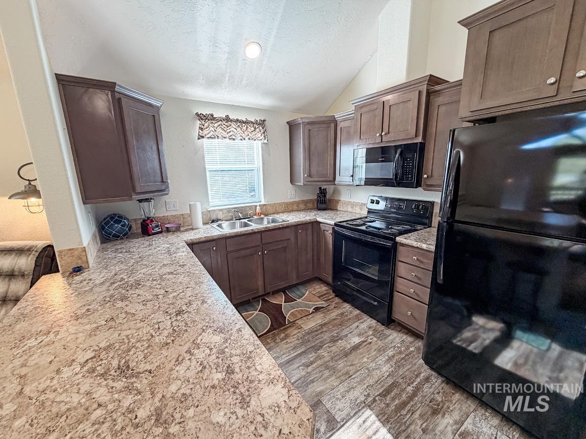 22 Miners Court, Cascade, Idaho 83611, 2 Bedrooms, 1 Bathroom, Residential For Sale, Price $350,000,MLS 98990874