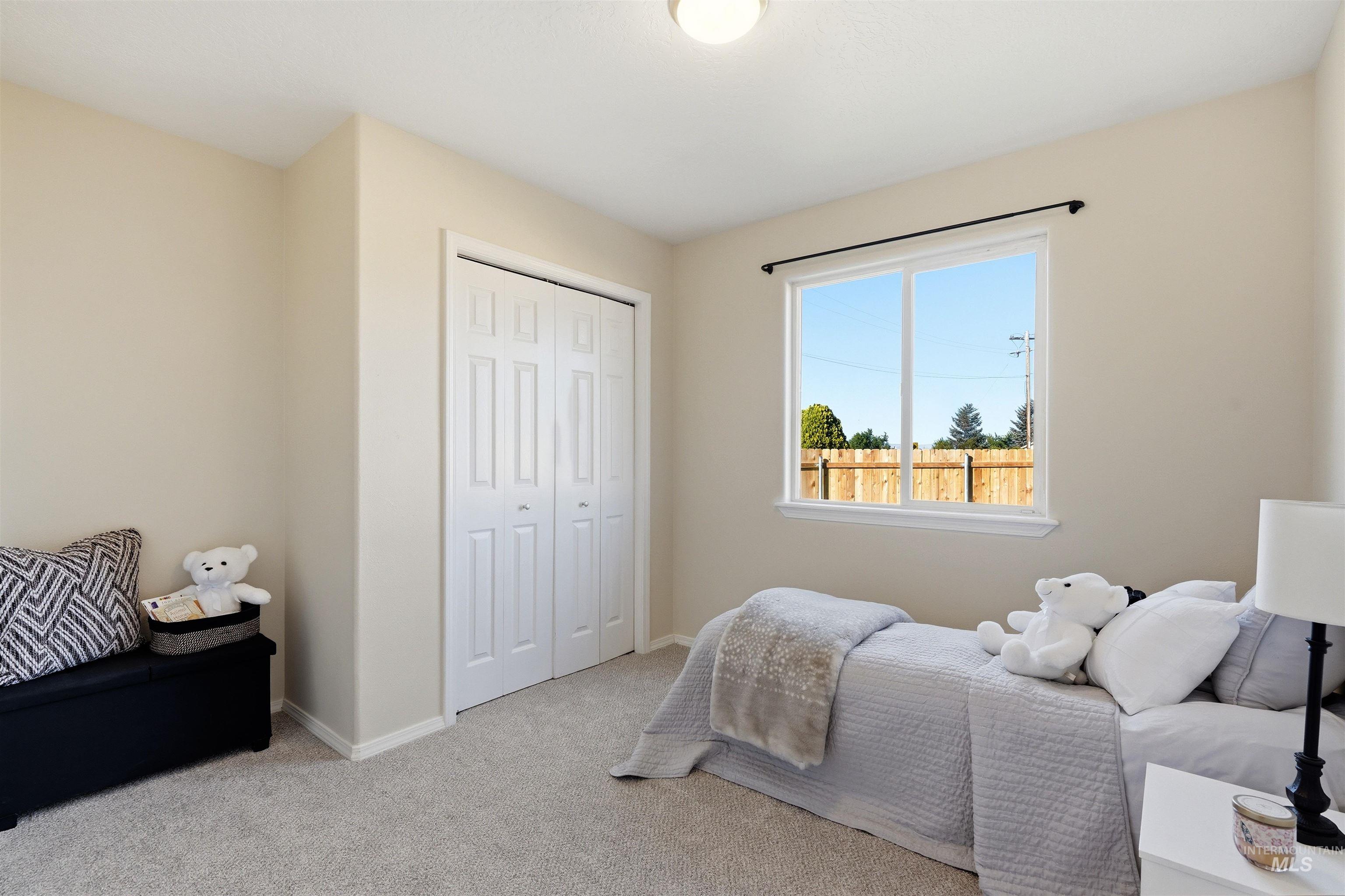 1573 W Hayfield Ct, Kuna, Idaho 83634, 3 Bedrooms, 2 Bathrooms, Residential For Sale, Price $399,500,MLS 98990876
