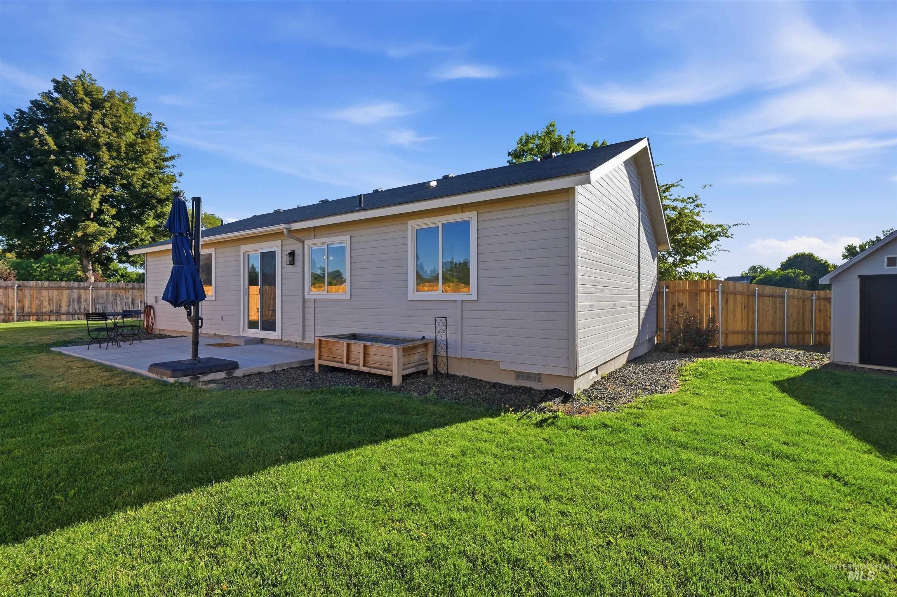 1573 W Hayfield Ct, Kuna, Idaho 83634, 3 Bedrooms, 2 Bathrooms, Residential For Sale, Price $399,500,MLS 98990876