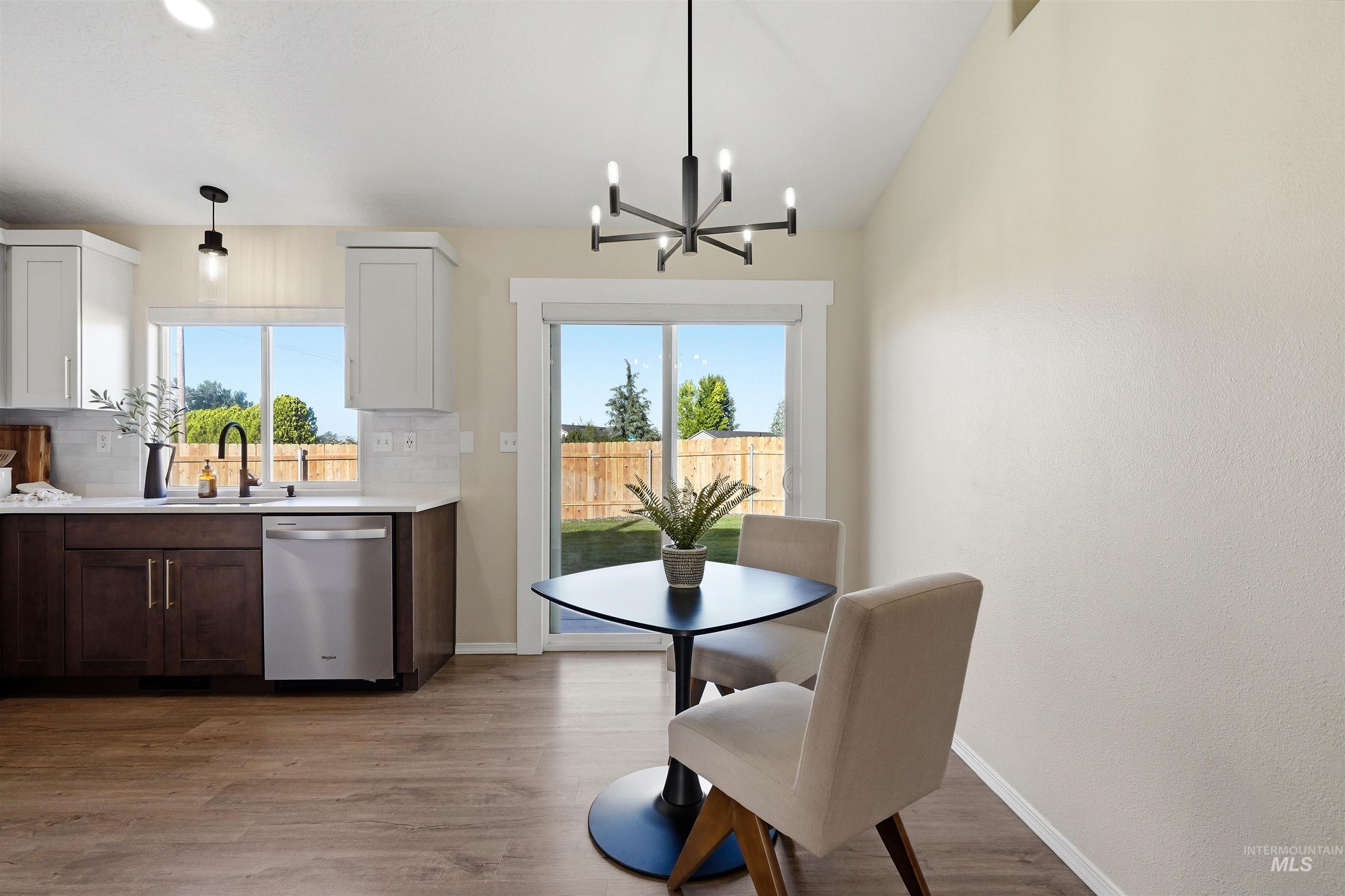 1573 W Hayfield Ct, Kuna, Idaho 83634, 3 Bedrooms, 2 Bathrooms, Residential For Sale, Price $399,500,MLS 98990876