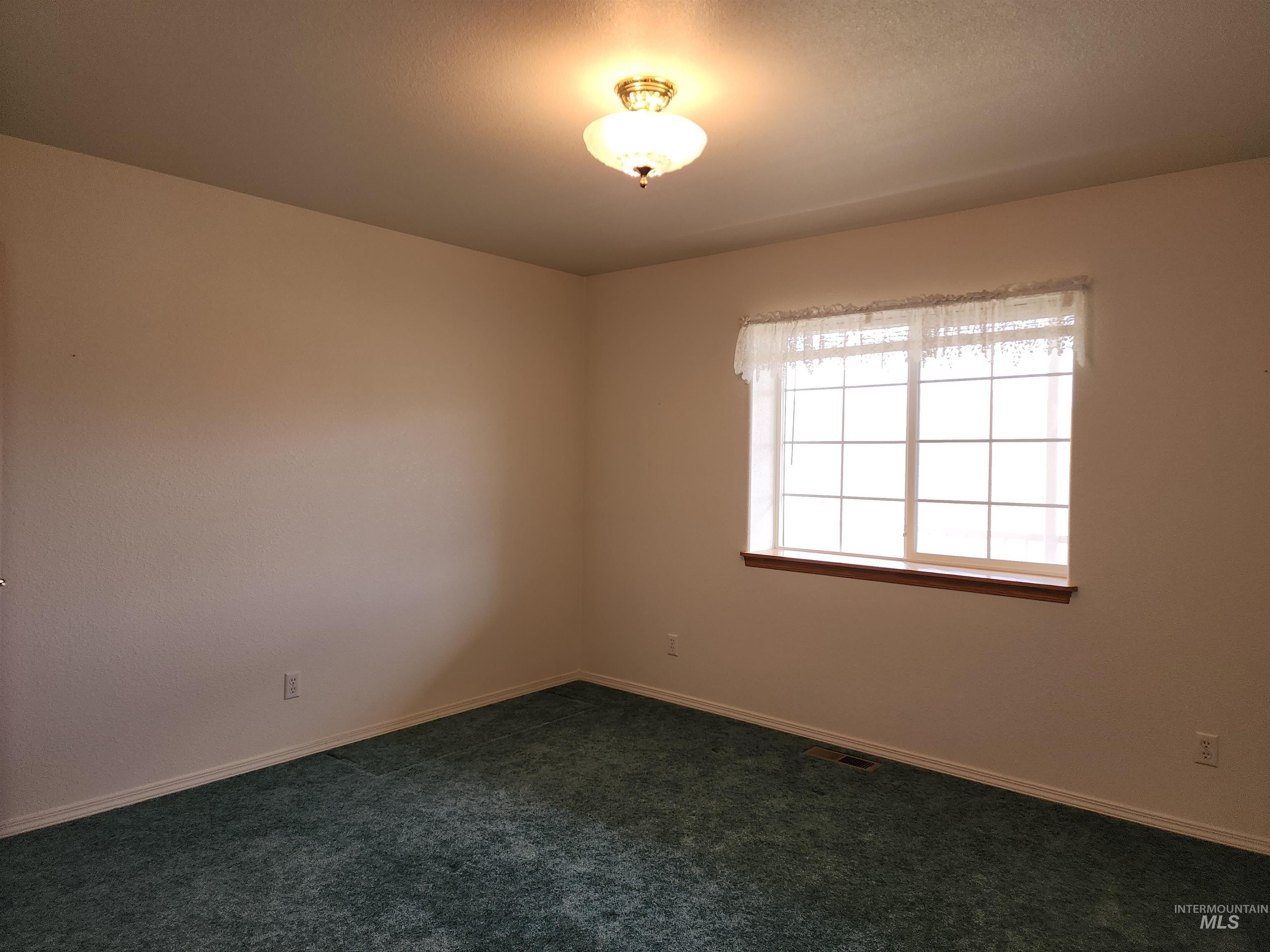 2871 Hwy 12, Clarkston, Washington 99403, 3 Bedrooms, 3 Bathrooms, Residential For Sale, Price $899,900,MLS 98990877
