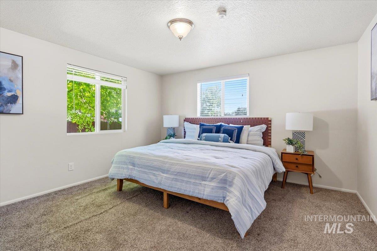 8395 W Valley View, Boise, Idaho 83704, 6 Bedrooms, 2 Bathrooms, Residential For Sale, Price $575,000,MLS 98990878
