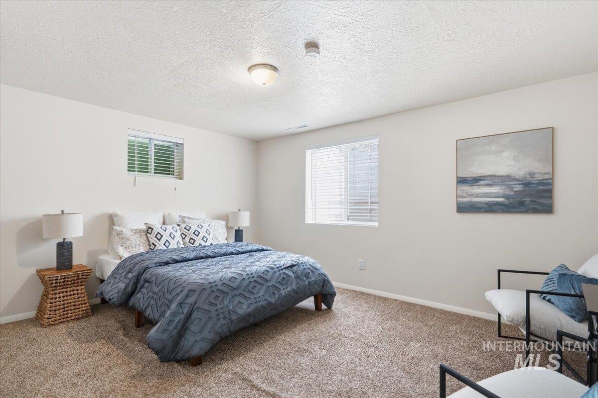 8395 W Valley View, Boise, Idaho 83704, 6 Bedrooms, 2 Bathrooms, Residential For Sale, Price $575,000,MLS 98990878