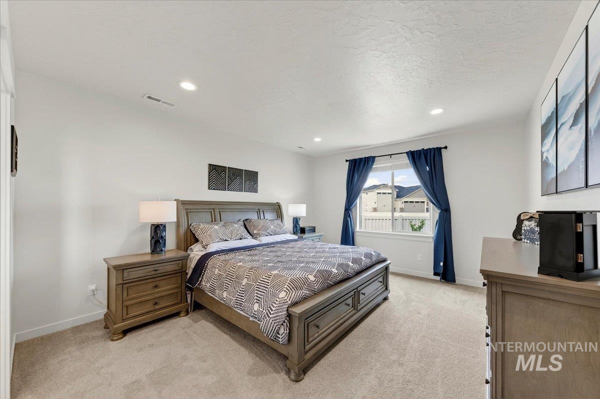 17348 N Domingo Pl, Nampa, Idaho 83687, 4 Bedrooms, 2 Bathrooms, Residential For Sale, Price $525,000,MLS 98990879