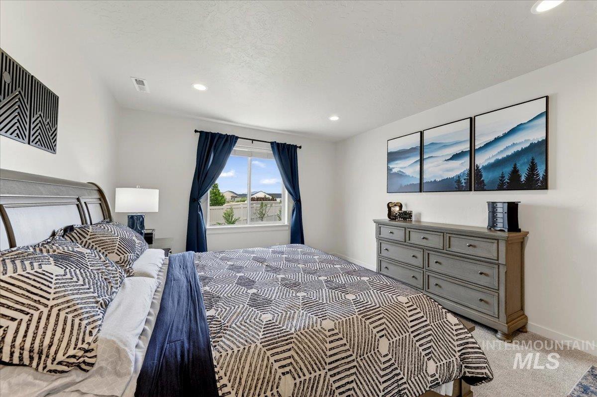 17348 N Domingo Pl, Nampa, Idaho 83687, 4 Bedrooms, 2 Bathrooms, Residential For Sale, Price $525,000,MLS 98990879