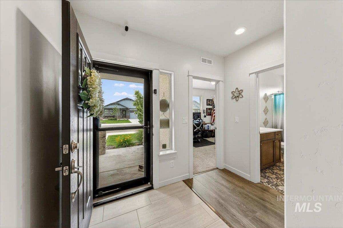 17348 N Domingo Pl, Nampa, Idaho 83687, 4 Bedrooms, 2 Bathrooms, Residential For Sale, Price $525,000,MLS 98990879