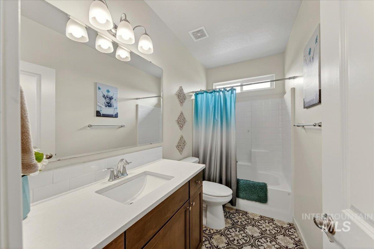17348 N Domingo Pl, Nampa, Idaho 83687, 4 Bedrooms, 2 Bathrooms, Residential For Sale, Price $525,000,MLS 98990879