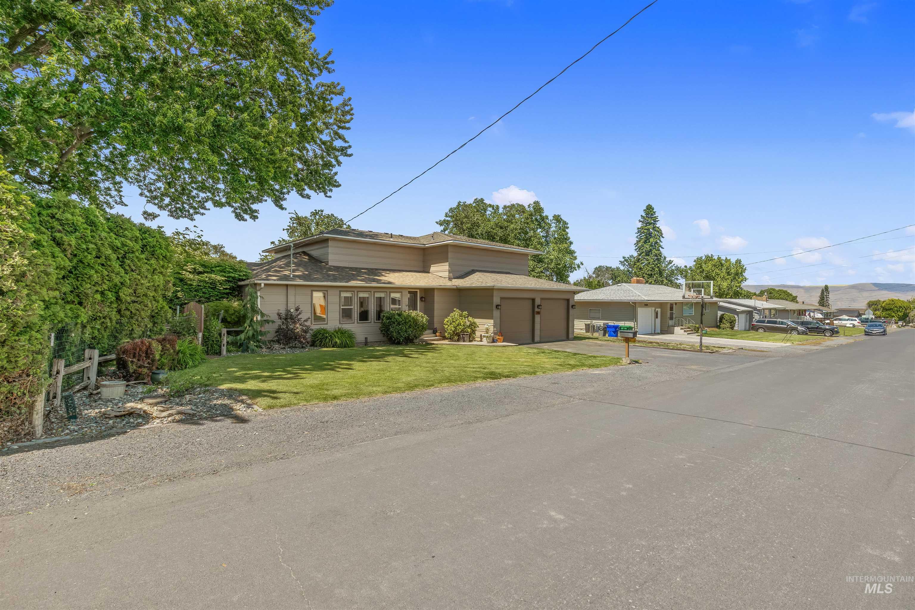 3416 12th Street F, Lewiston, Idaho 83501, 4 Bedrooms, 3 Bathrooms, Residential For Sale, Price $525,000,MLS 98990880