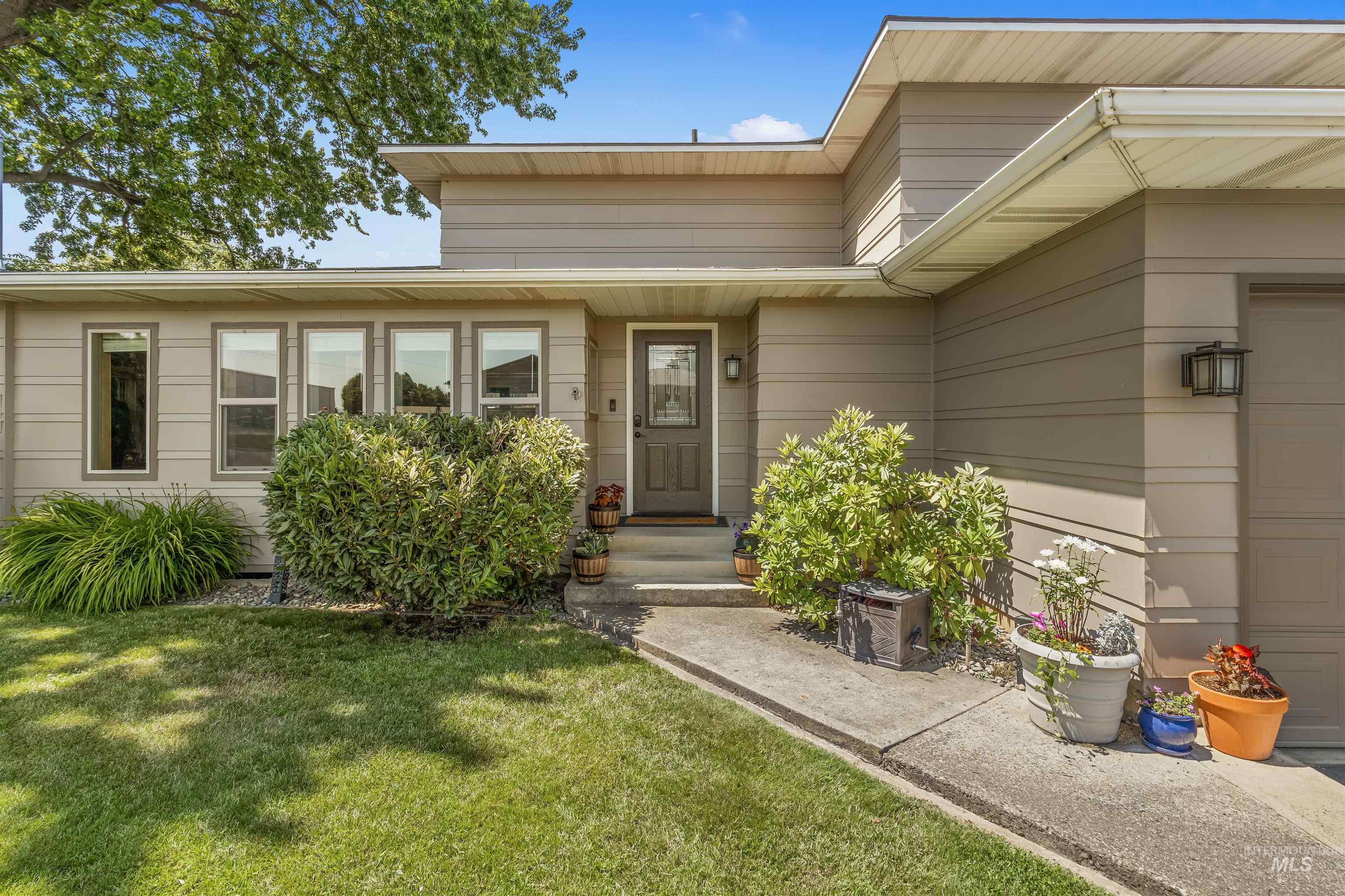 3416 12th Street F, Lewiston, Idaho 83501, 4 Bedrooms, 3 Bathrooms, Residential For Sale, Price $525,000,MLS 98990880