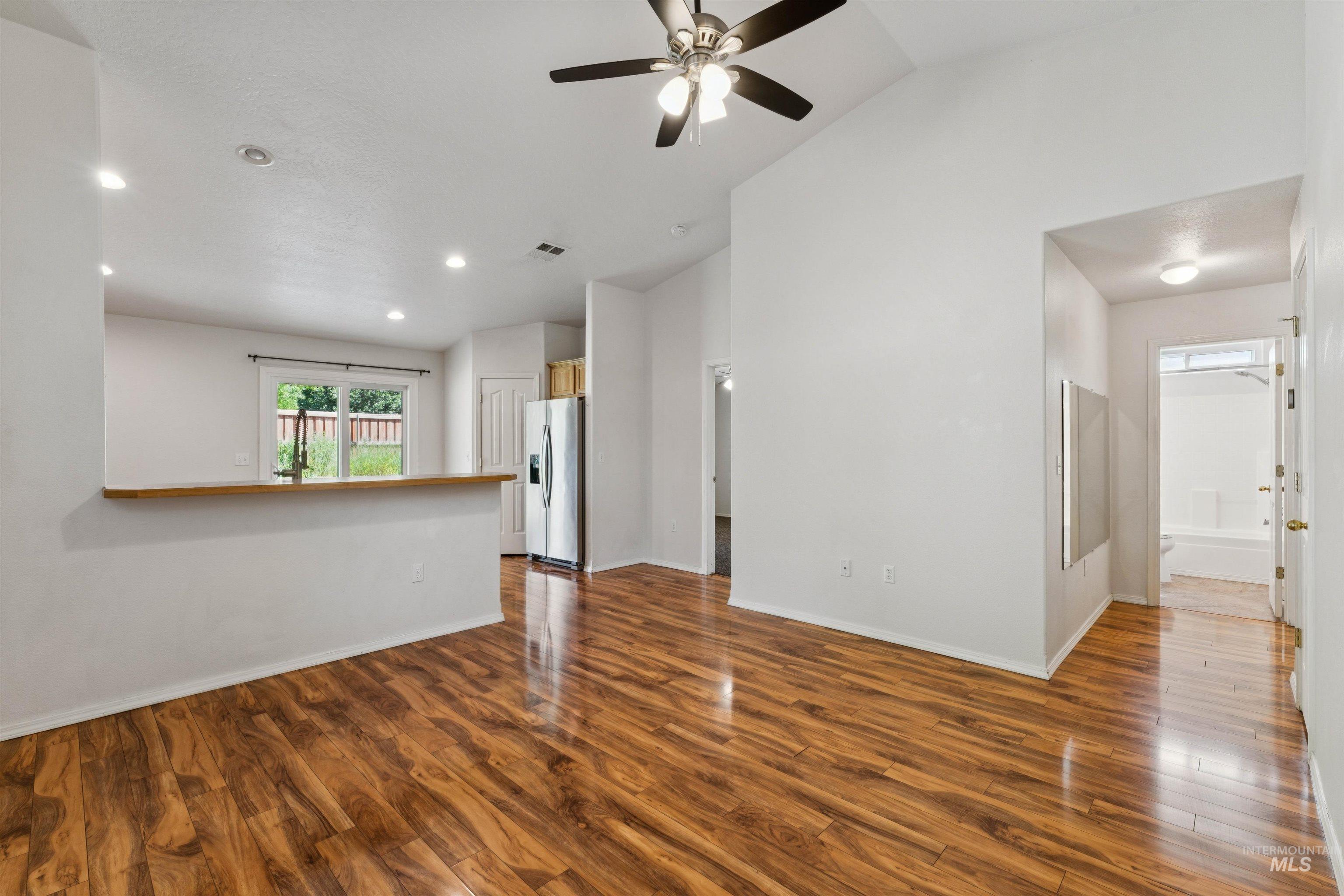 6484 S White Cliff Ave, Boise, Idaho 83709, 3 Bedrooms, 2 Bathrooms, Residential For Sale, Price $375,000,MLS 98990881