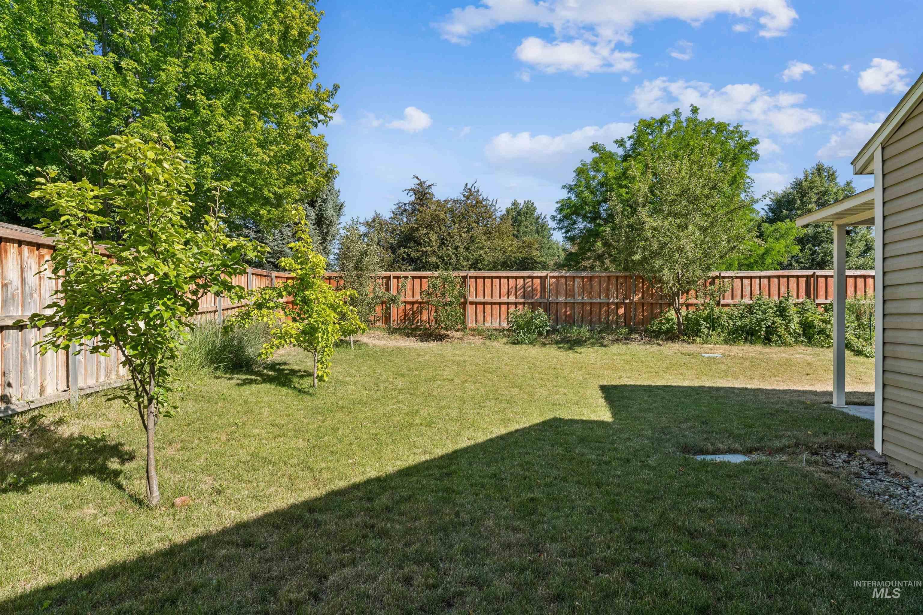 6484 S White Cliff Ave, Boise, Idaho 83709, 3 Bedrooms, 2 Bathrooms, Residential For Sale, Price $375,000,MLS 98990881