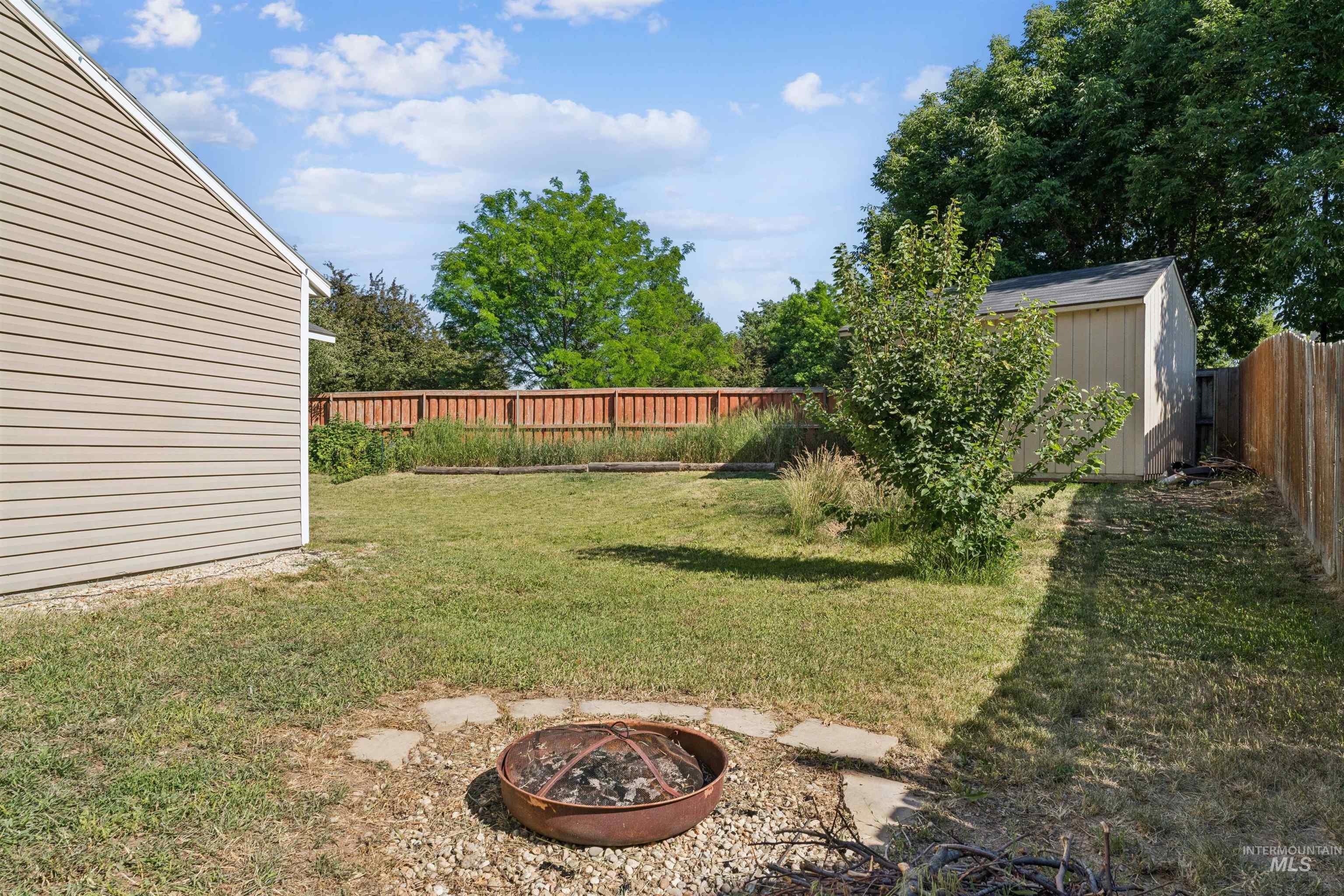 6484 S White Cliff Ave, Boise, Idaho 83709, 3 Bedrooms, 2 Bathrooms, Residential For Sale, Price $375,000,MLS 98990881