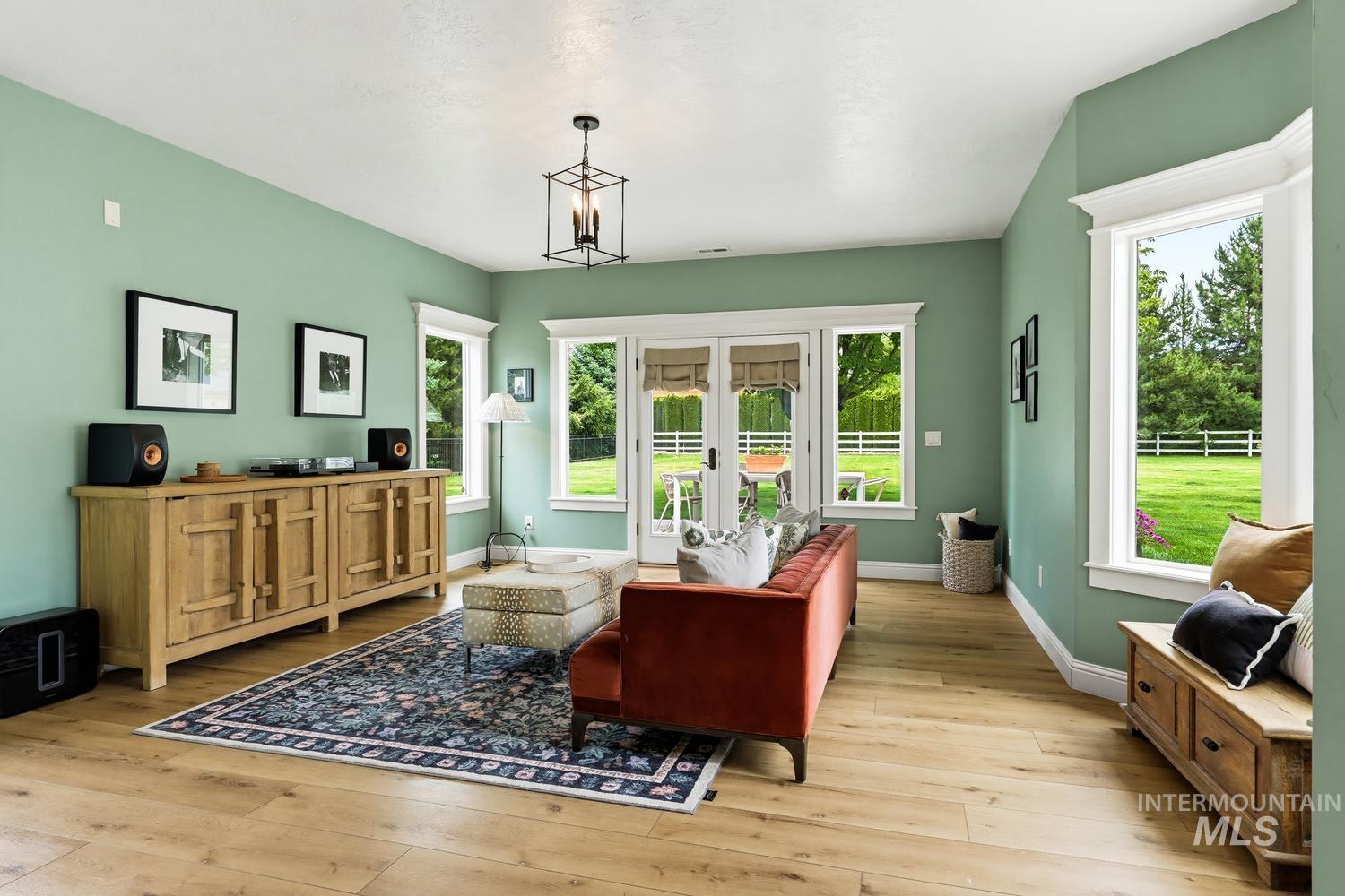 3434 S Kingsbury Way, Eagle, Idaho 83616, 4 Bedrooms, 3.5 Bathrooms, Residential For Sale, Price $1,525,000,MLS 98990883
