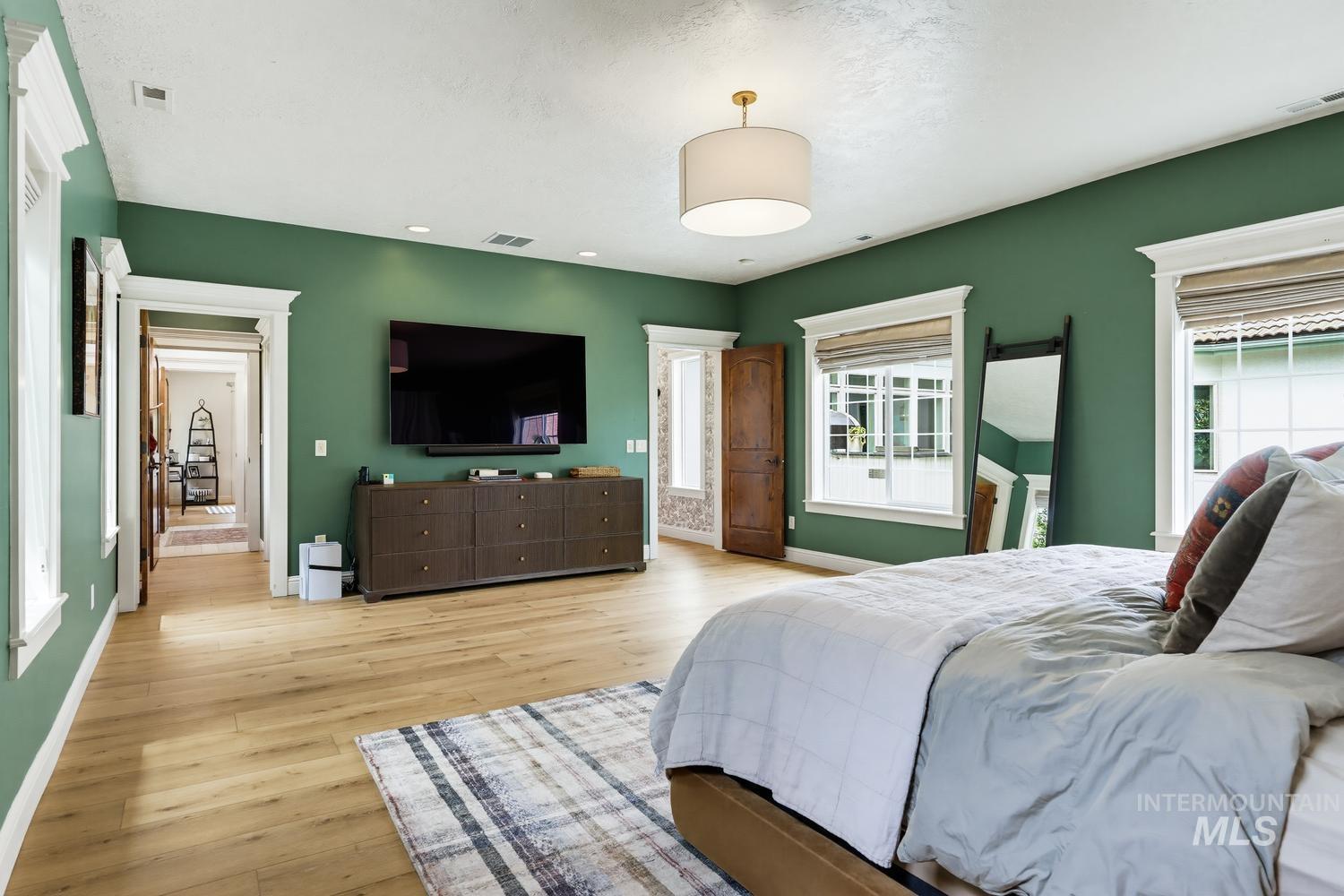 3434 S Kingsbury Way, Eagle, Idaho 83616, 4 Bedrooms, 3.5 Bathrooms, Residential For Sale, Price $1,525,000,MLS 98990883