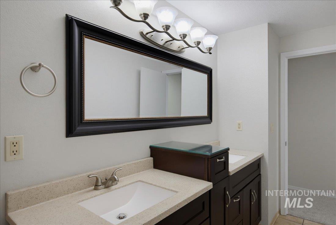 11367 W Hinsdale Ct, Boise, Idaho 83713, 3 Bedrooms, 2 Bathrooms, Residential For Sale, Price $444,900,MLS 98990884