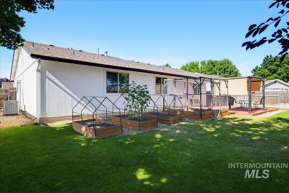 11367 W Hinsdale Ct, Boise, Idaho 83713, 3 Bedrooms, 2 Bathrooms, Residential For Sale, Price $444,900,MLS 98990884