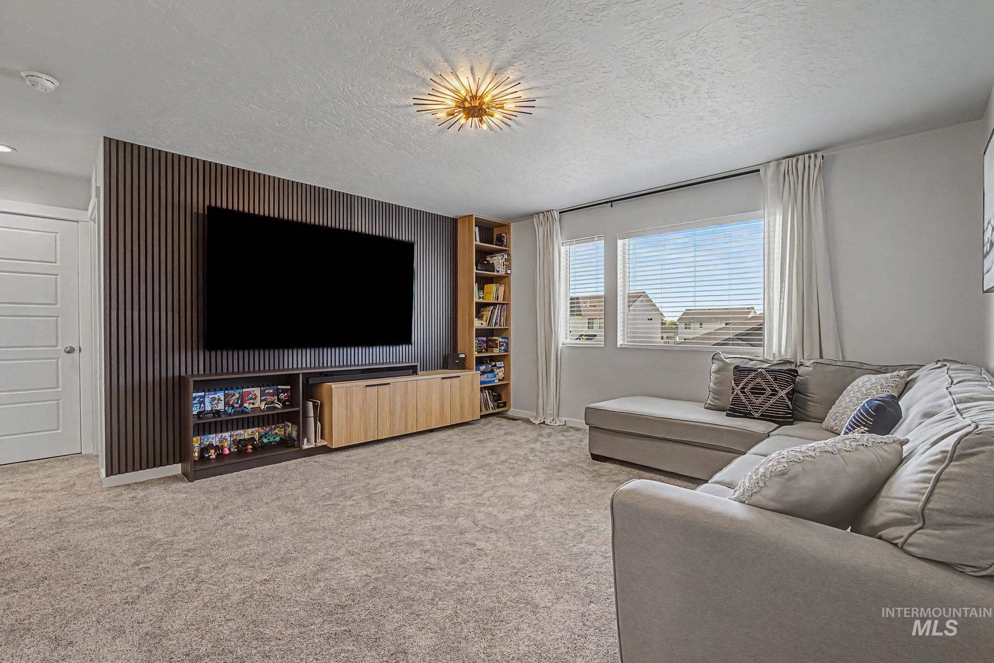 5318 E Grizzly, Nampa, Idaho 83687, 4 Bedrooms, 2.5 Bathrooms, Residential For Sale, Price $565,000,MLS 98990885
