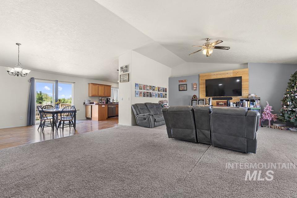 880 S Iowa Ave, Payette, Idaho 83661, 3 Bedrooms, 2 Bathrooms, Residential For Sale, Price $365,000,MLS 98990886