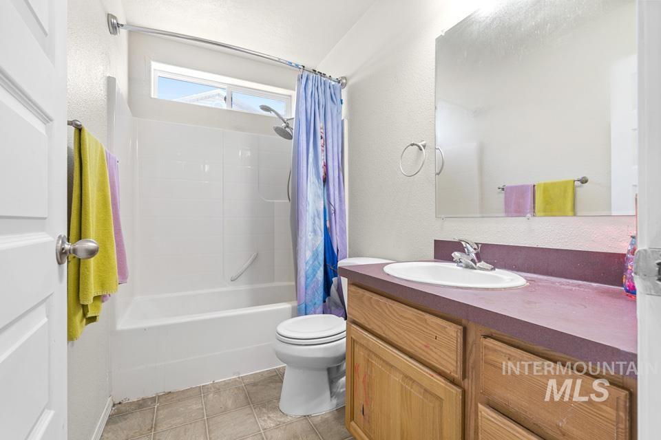 880 S Iowa Ave, Payette, Idaho 83661, 3 Bedrooms, 2 Bathrooms, Residential For Sale, Price $365,000,MLS 98990886