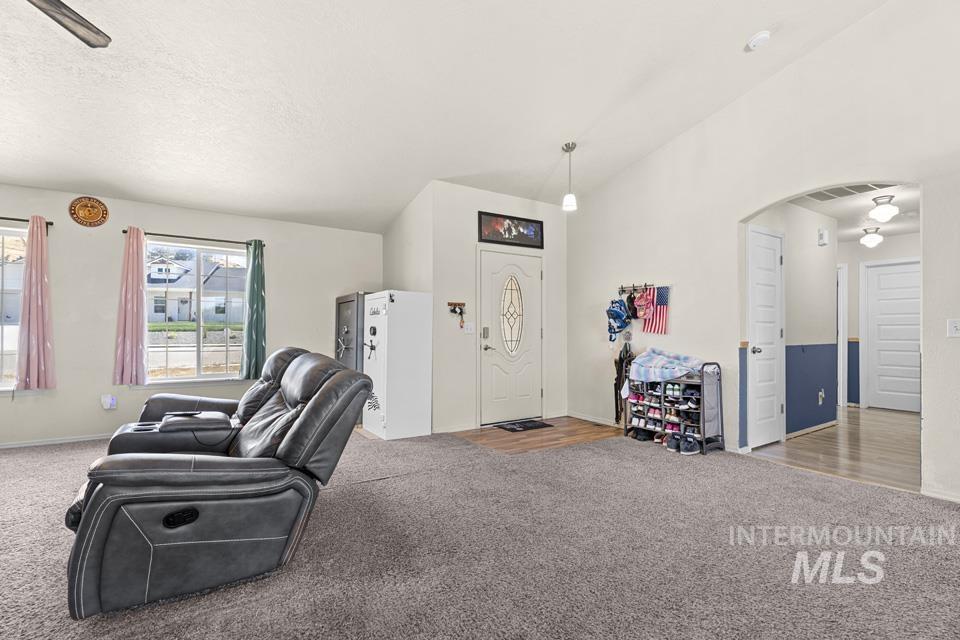 880 S Iowa Ave, Payette, Idaho 83661, 3 Bedrooms, 2 Bathrooms, Residential For Sale, Price $365,000,MLS 98990886