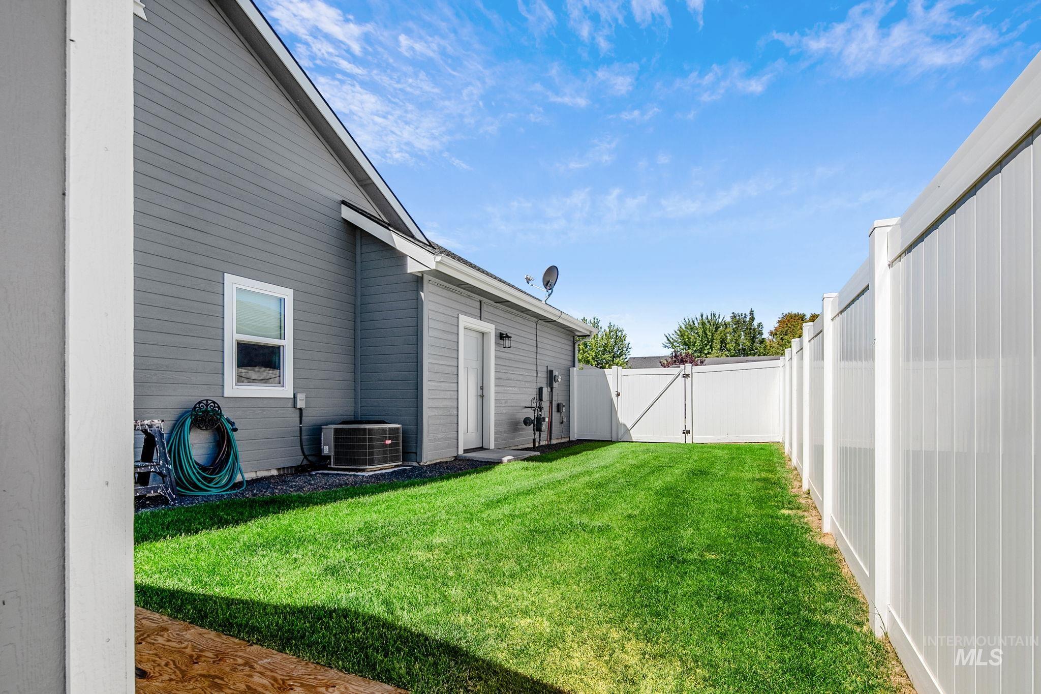 750 Zinnia St, Fruitland, Idaho 83619, 3 Bedrooms, 2 Bathrooms, Residential For Sale, Price $448,000,MLS 98990887