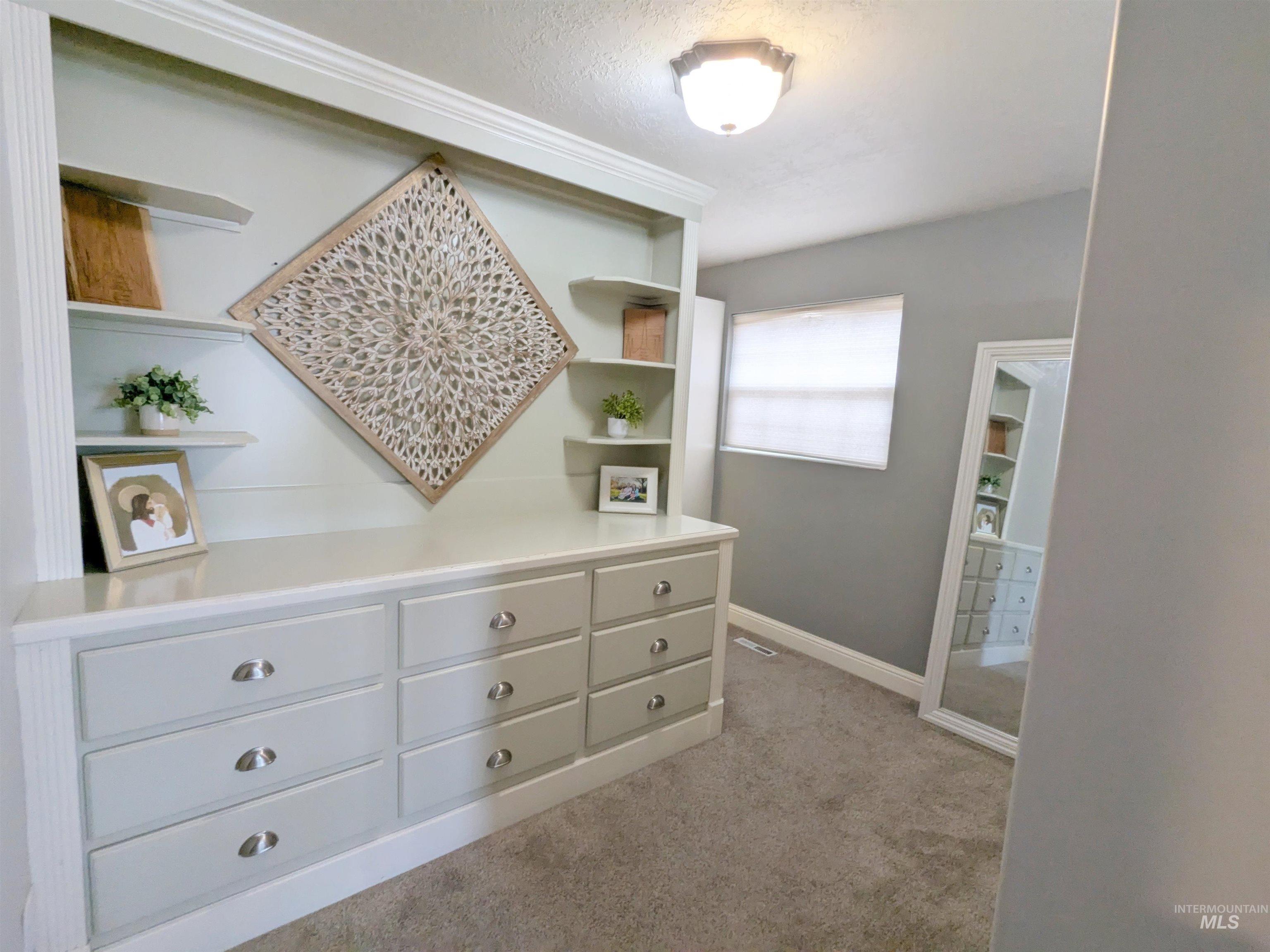 8709 W Ben Ct, Boise, Idaho 83714, 4 Bedrooms, 2 Bathrooms, Residential For Sale, Price $599,000,MLS 98990888
