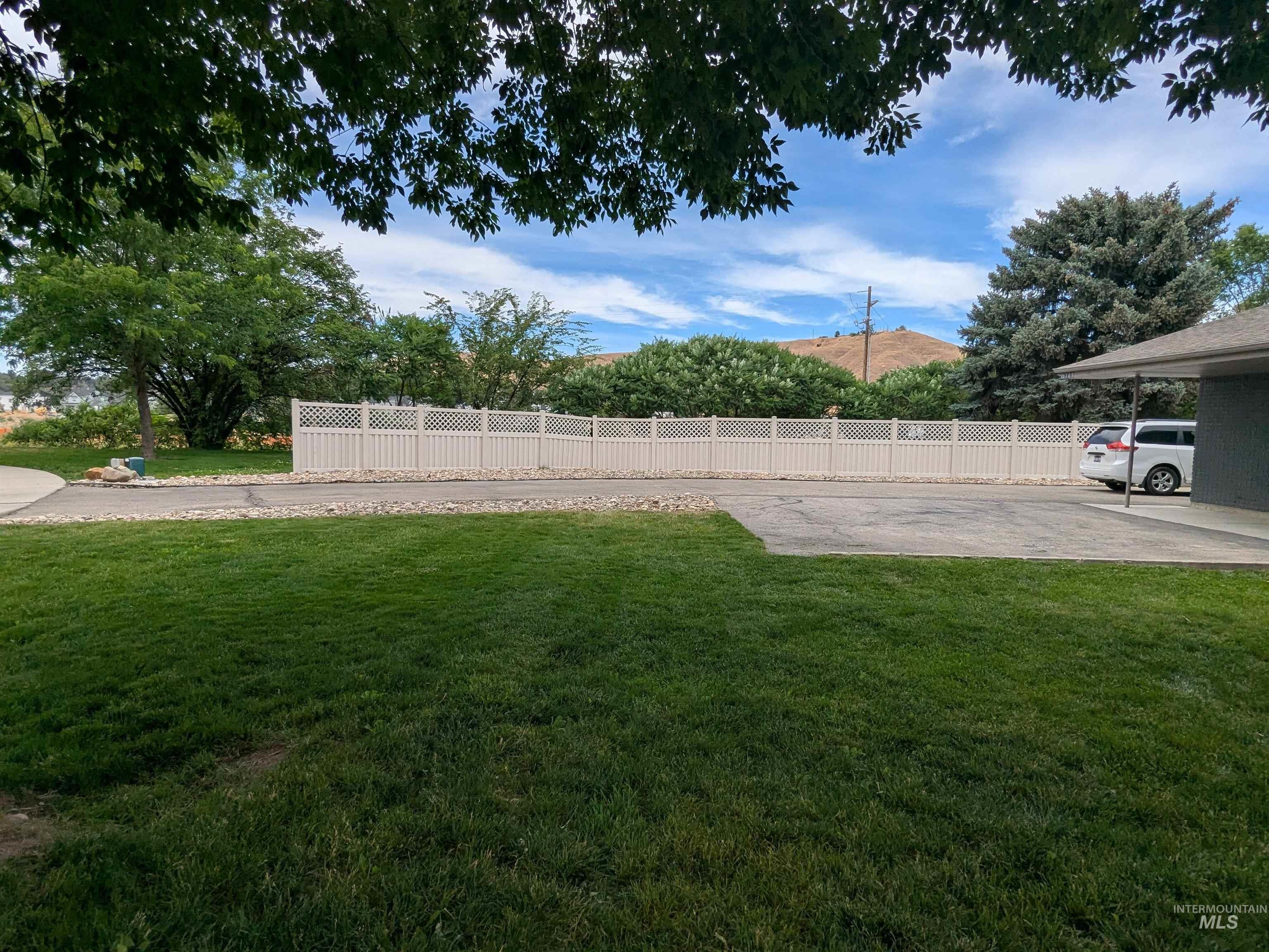 8709 W Ben Ct, Boise, Idaho 83714, 4 Bedrooms, 2 Bathrooms, Residential For Sale, Price $599,000,MLS 98990888