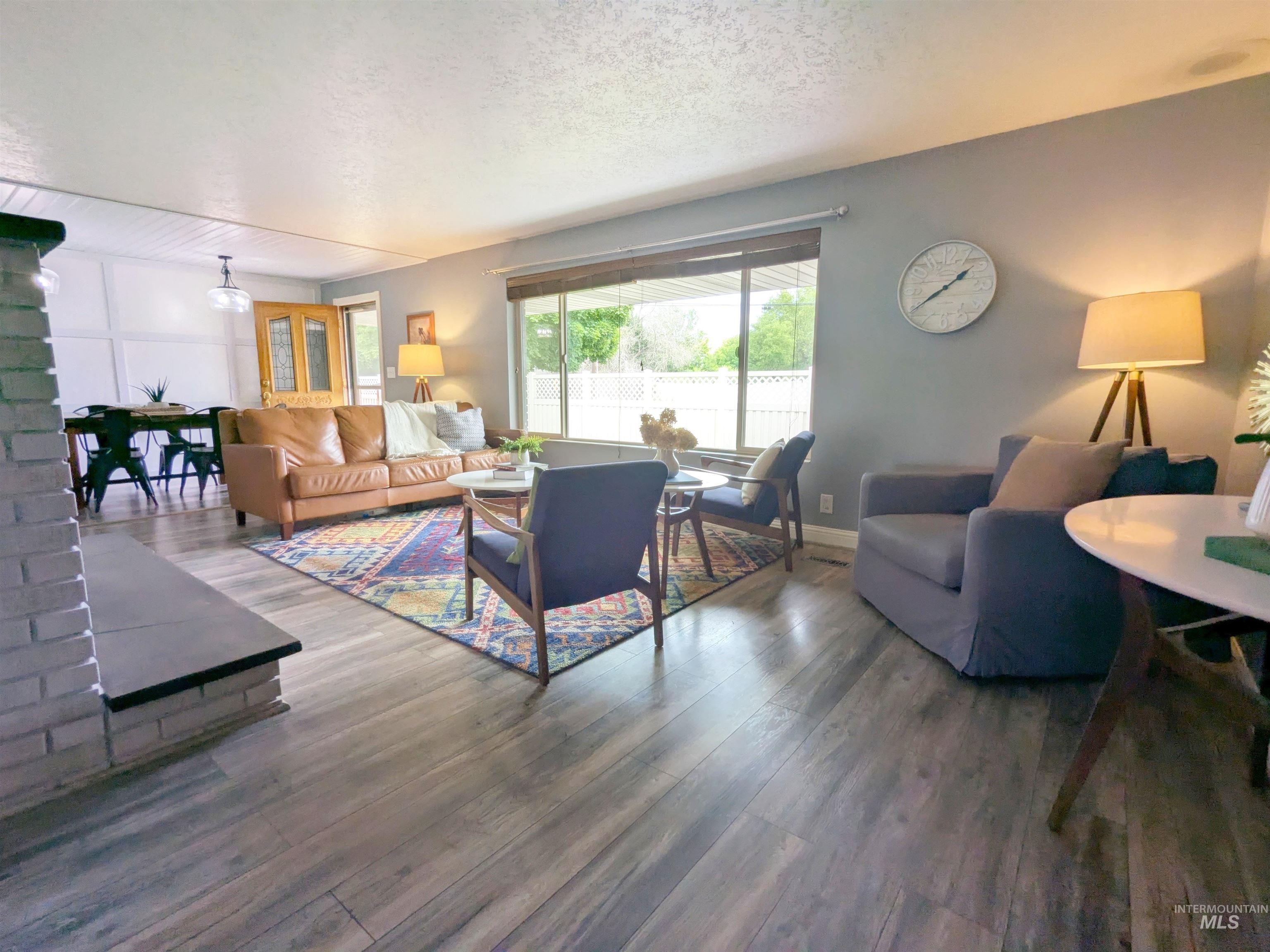 8709 W Ben Ct, Boise, Idaho 83714, 4 Bedrooms, 2 Bathrooms, Residential For Sale, Price $599,000,MLS 98990888