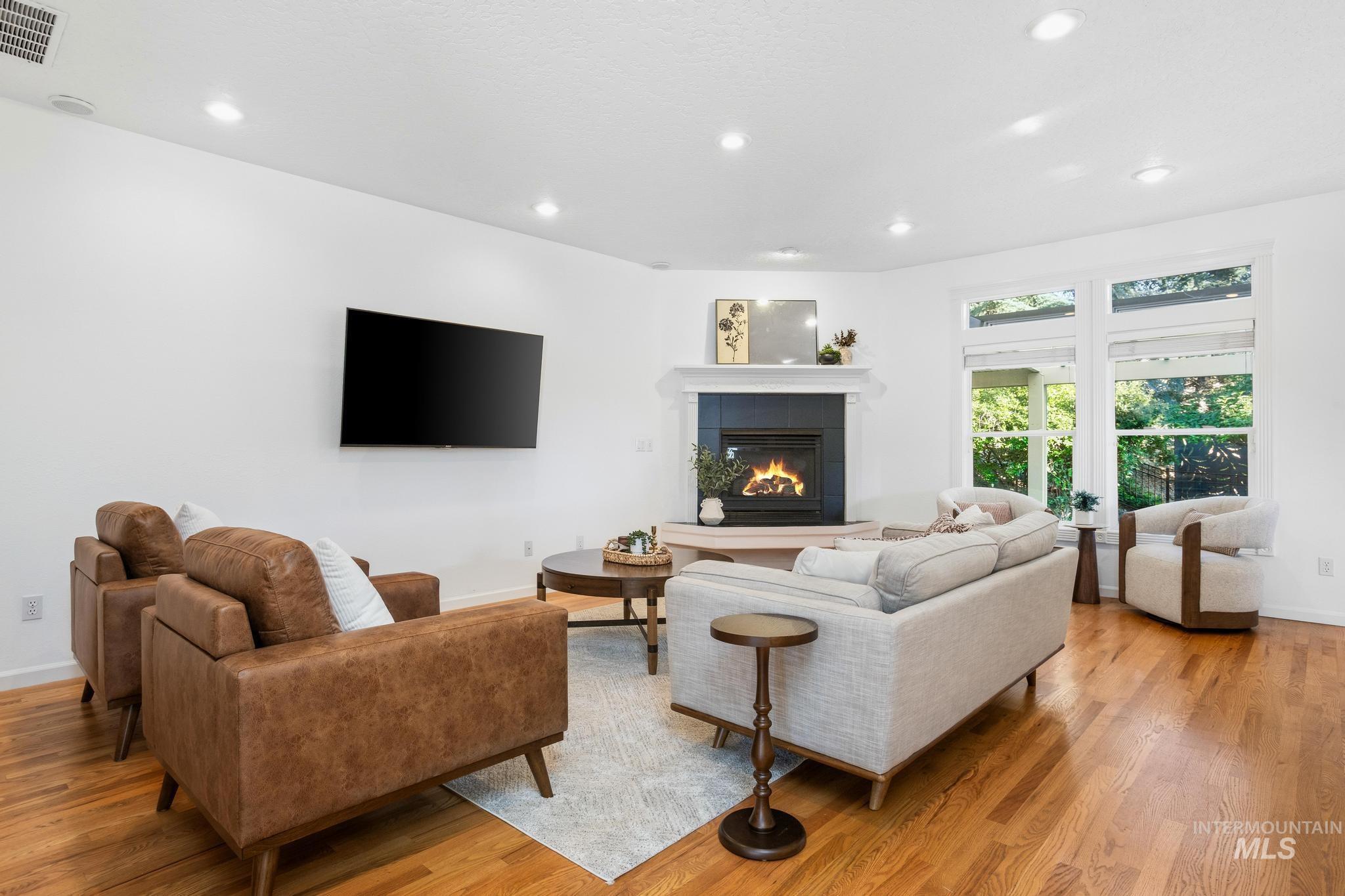 4415 W Quail Ridge Dr, Boise, Idaho 83703, 4 Bedrooms, 2 Bathrooms, Residential For Sale, Price $899,000,MLS 98990889