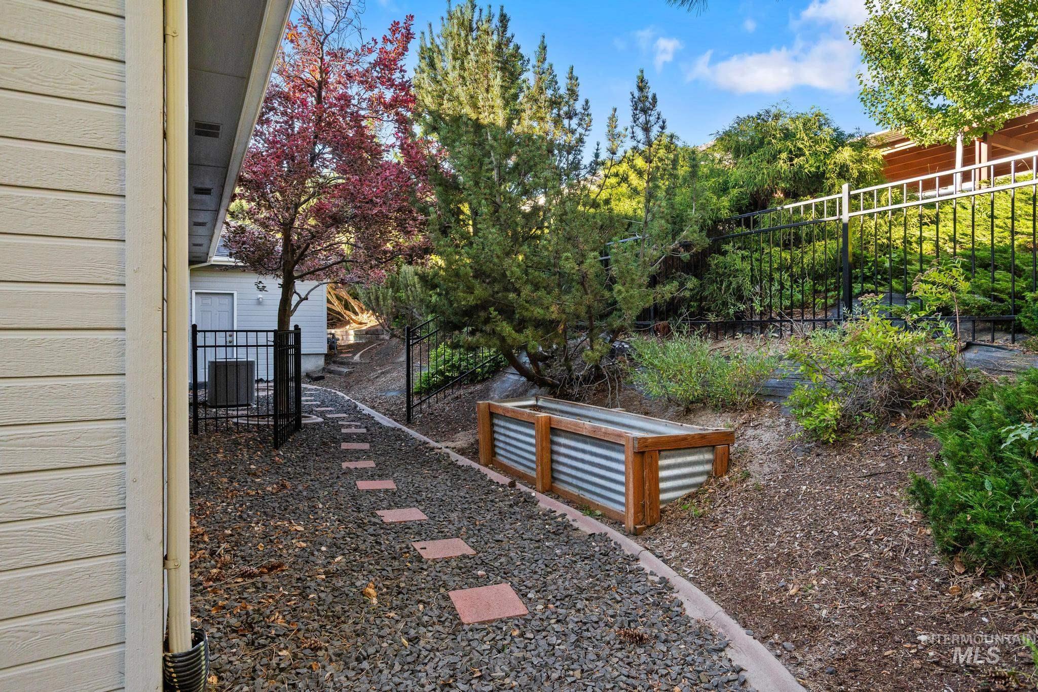 4415 W Quail Ridge Dr, Boise, Idaho 83703, 4 Bedrooms, 2 Bathrooms, Residential For Sale, Price $899,000,MLS 98990889