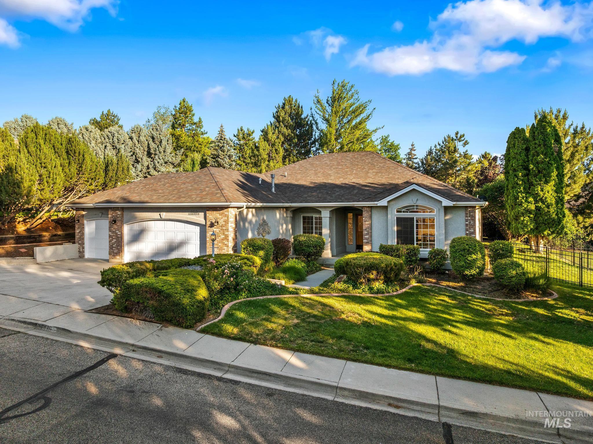 4415 W Quail Ridge Dr, Boise, Idaho 83703, 4 Bedrooms, 2 Bathrooms, Residential For Sale, Price $899,000,MLS 98990889