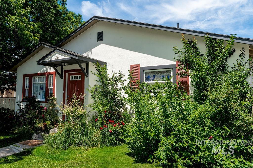 890 Valley Ave, Baker City, Oregon 97814, 2 Bedrooms, 1 Bathroom, Residential For Sale, Price $273,000,MLS 98990894