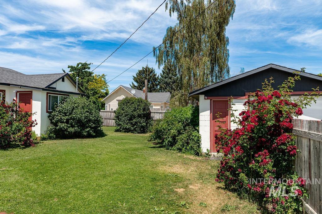 890 Valley Ave, Baker City, Oregon 97814, 2 Bedrooms, 1 Bathroom, Residential For Sale, Price $273,000,MLS 98990894