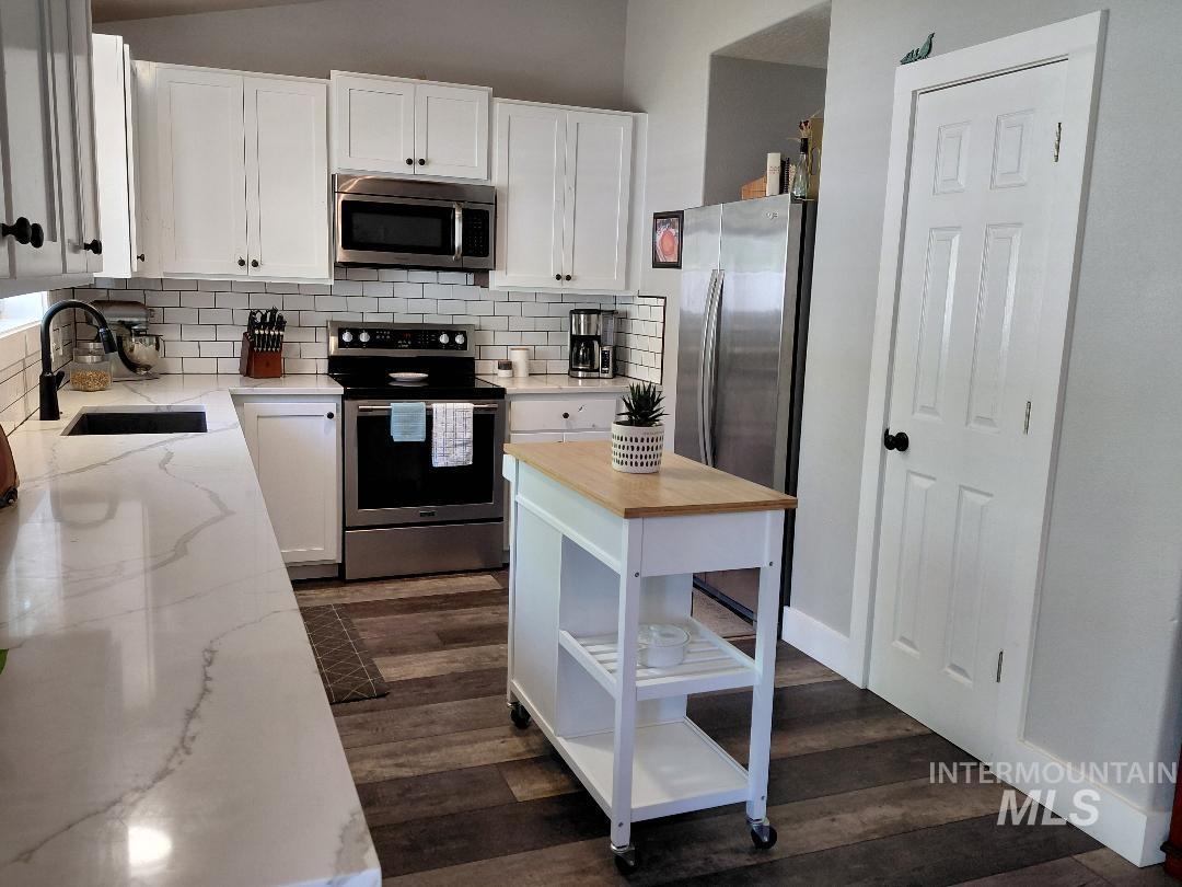 281 Tendoy Street, Bellevue, Idaho 83313, 3 Bedrooms, 2 Bathrooms, Residential For Sale, Price $765,000,MLS 98990896