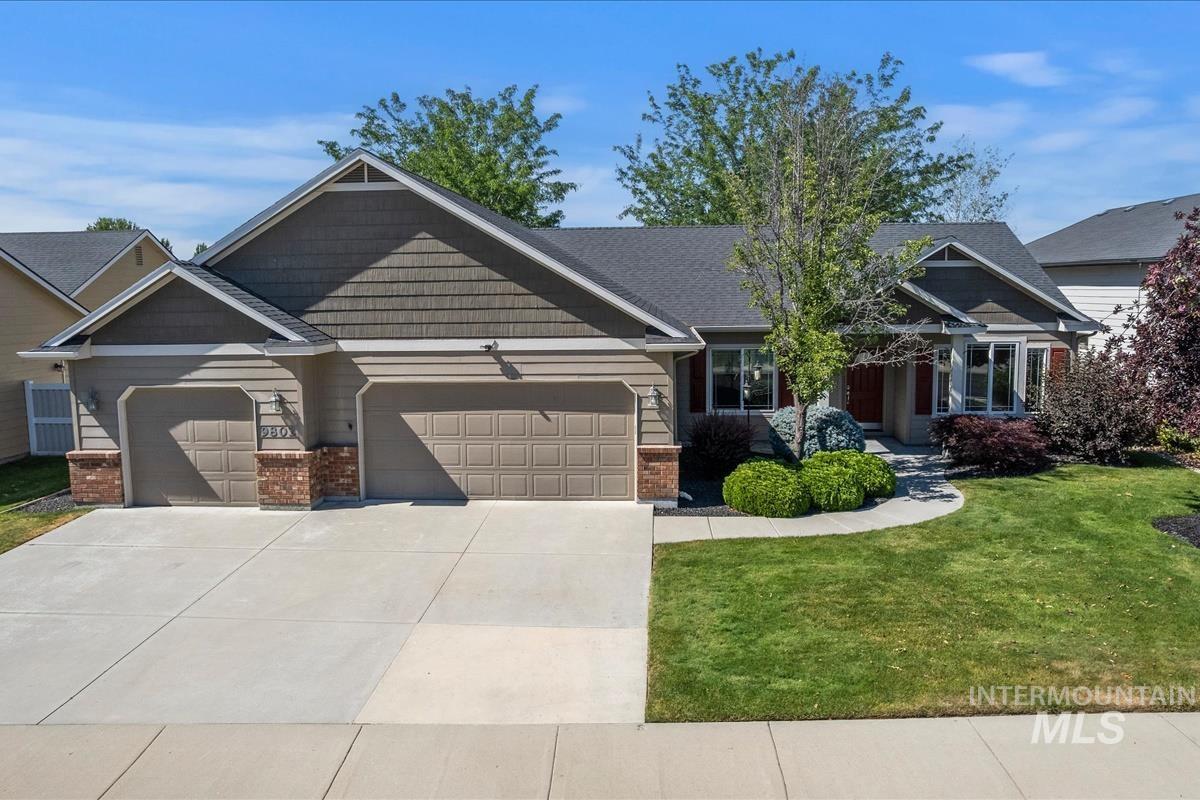 9802 W Blackpool Dr, Star, Idaho 83669, 3 Bedrooms, 2 Bathrooms, Residential For Sale, Price $530,000, 98990897