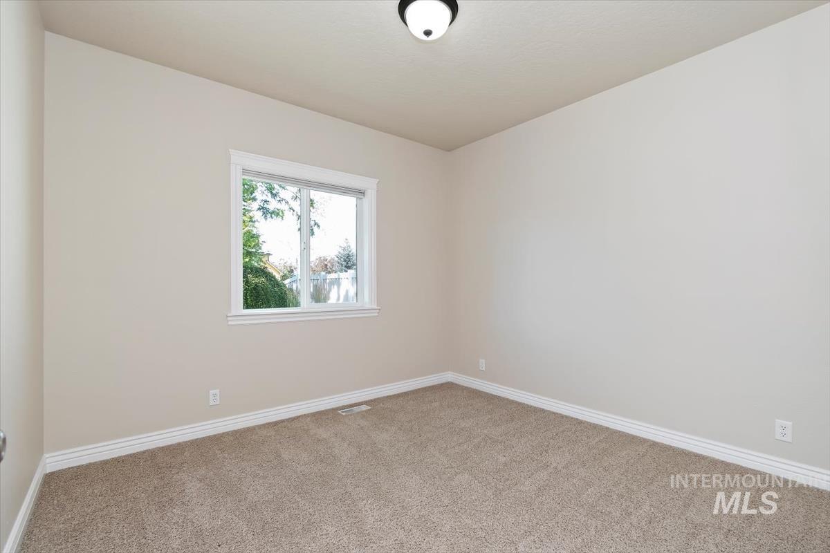 9802 W Blackpool Dr, Star, Idaho 83669, 3 Bedrooms, 2 Bathrooms, Residential For Sale, Price $530,000, 98990897
