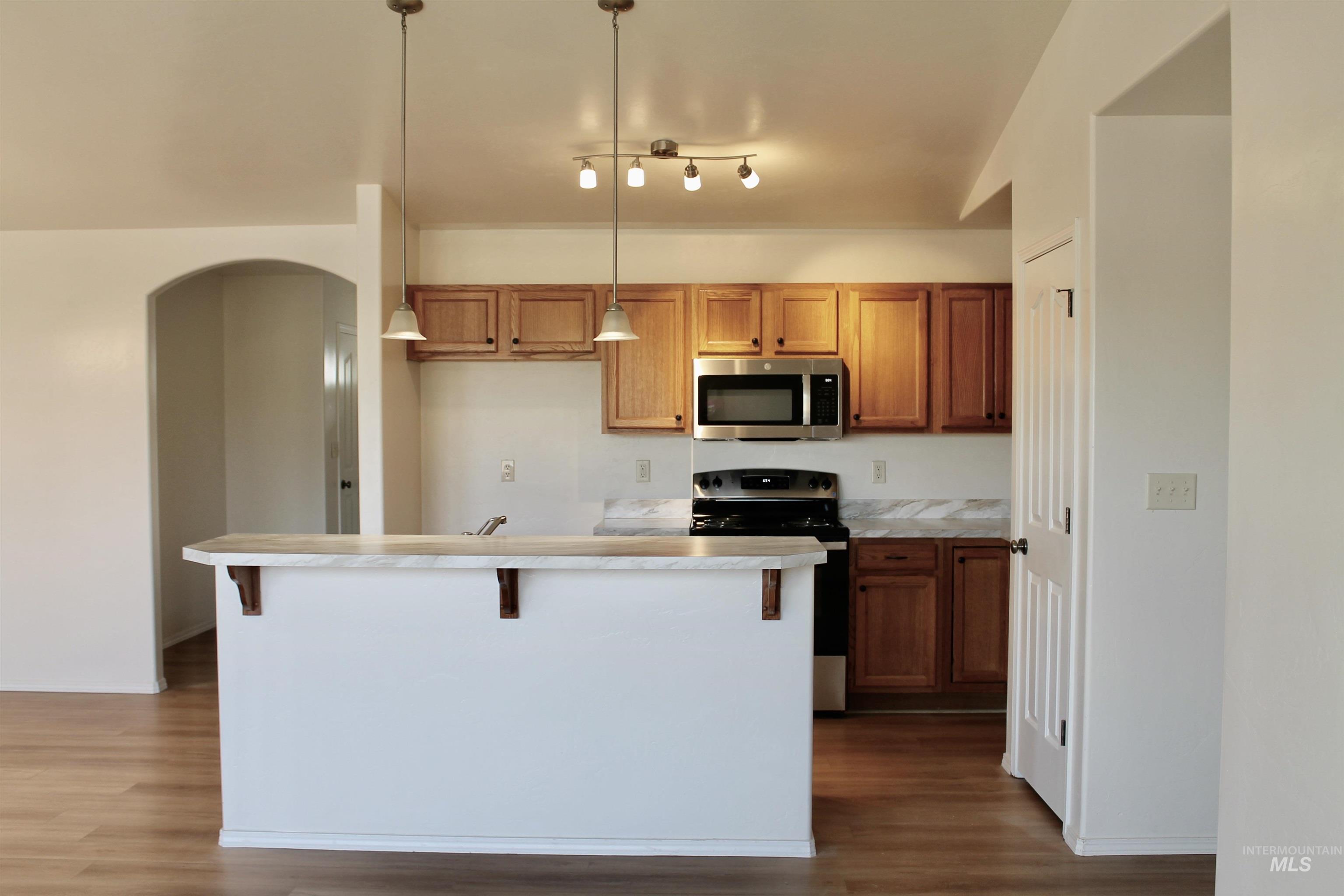 1135 Fiesta Way, Twin Falls, Idaho 83301-8264, 3 Bedrooms, 2 Bathrooms, Residential For Sale, Price $374,900, 98990903
