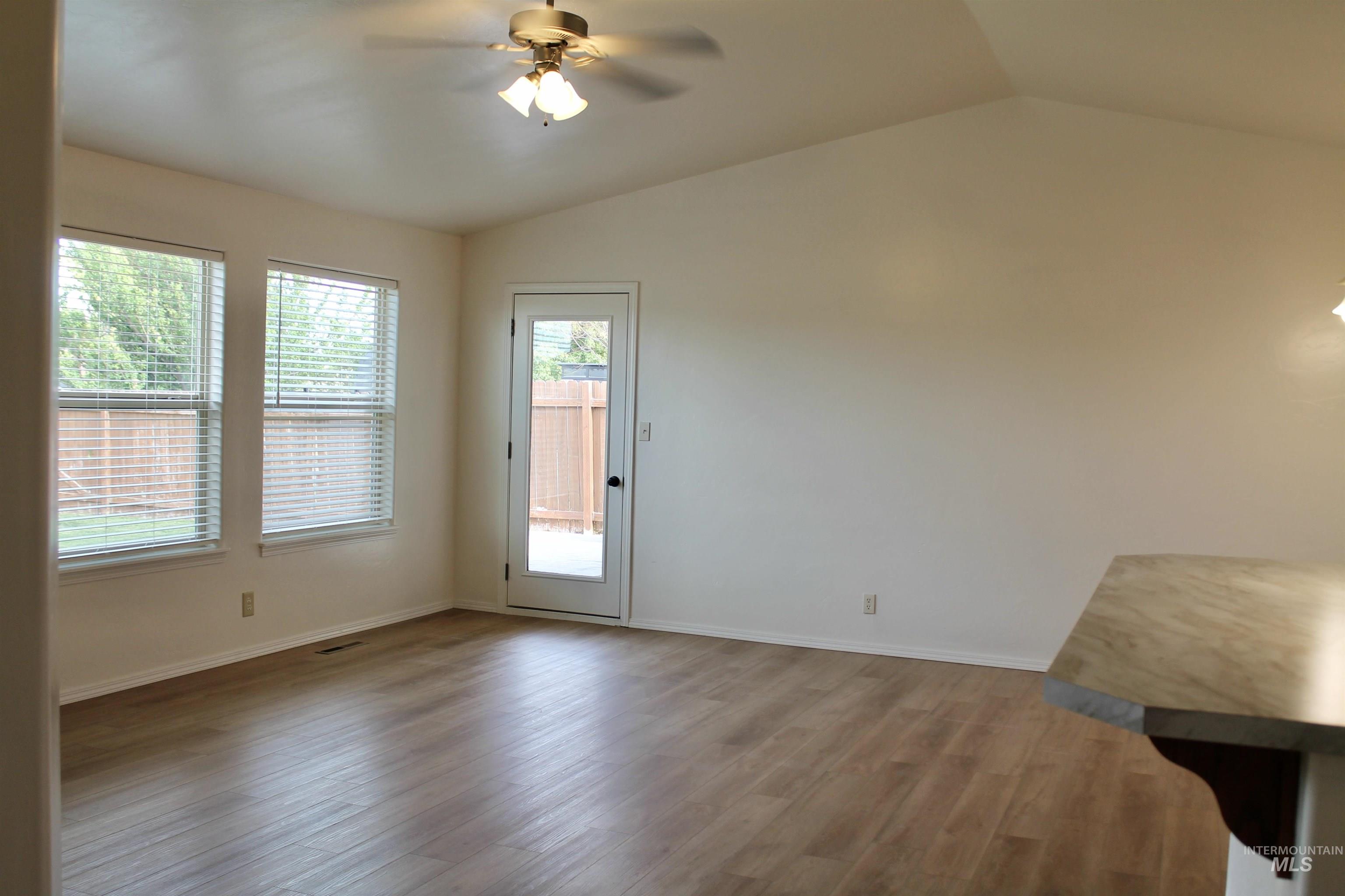 1135 Fiesta Way, Twin Falls, Idaho 83301-8264, 3 Bedrooms, 2 Bathrooms, Residential For Sale, Price $374,900, 98990903
