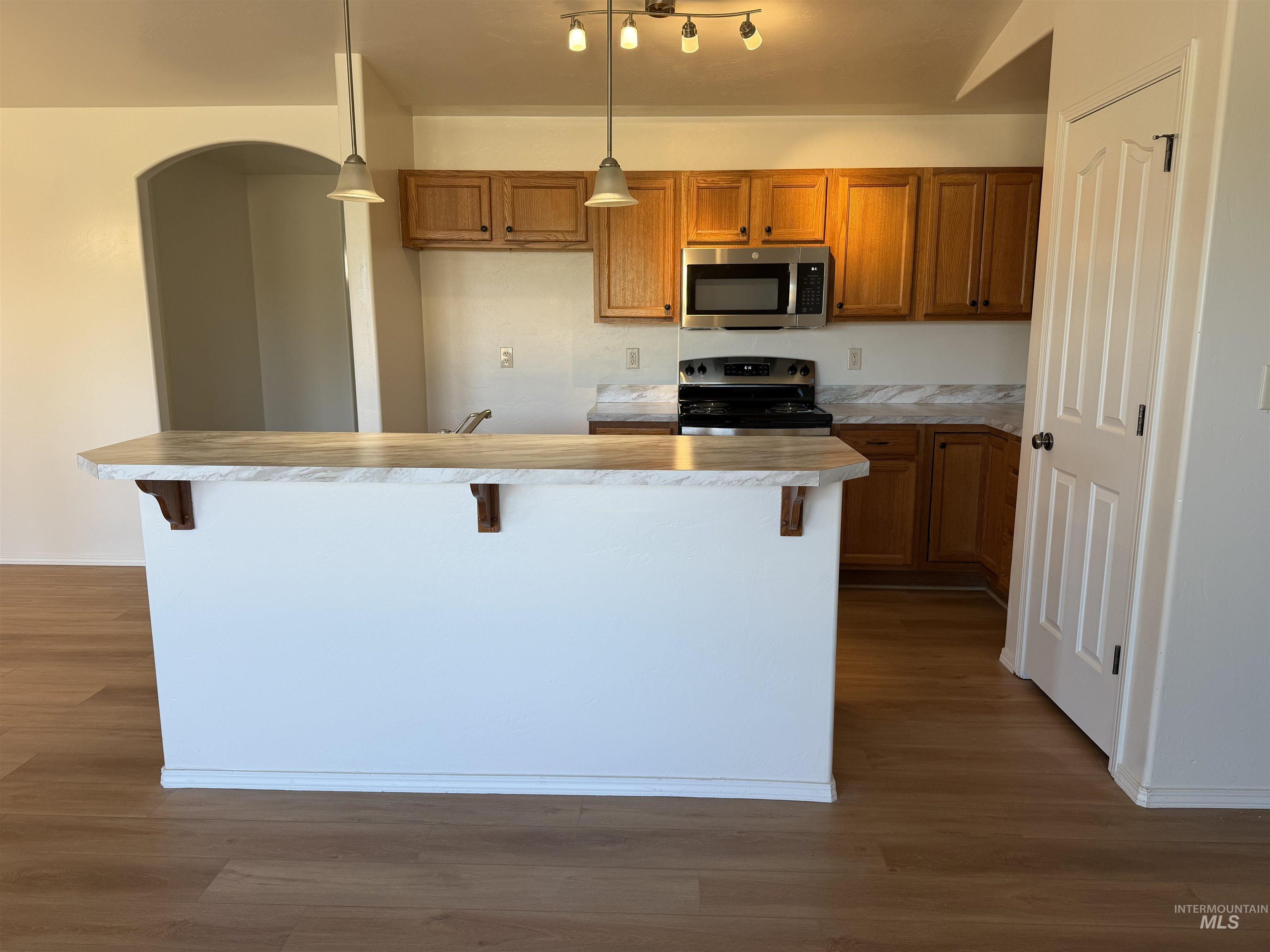 1135 Fiesta Way, Twin Falls, Idaho 83301-8264, 3 Bedrooms, 2 Bathrooms, Residential For Sale, Price $374,900, 98990903